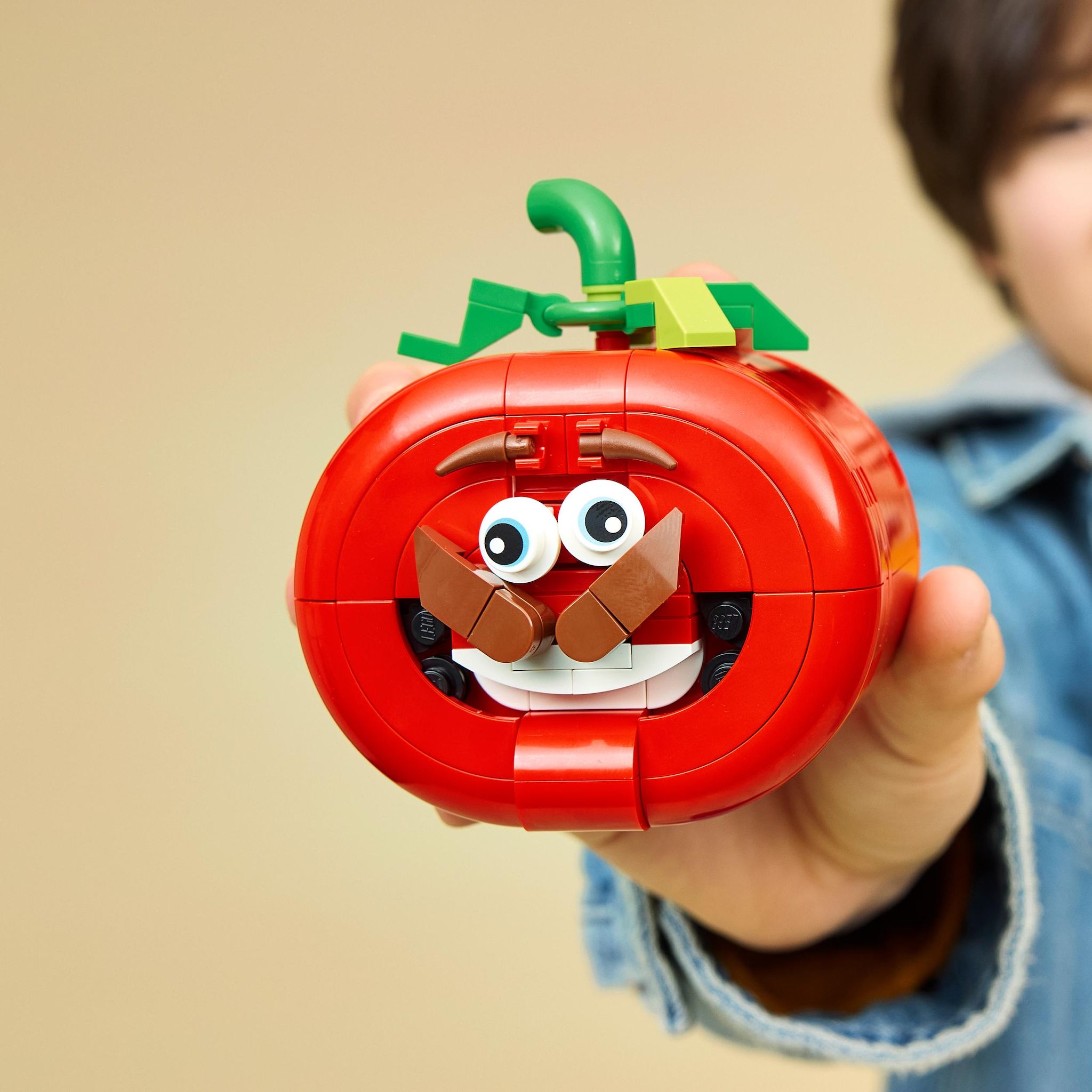 Voir la diapositive 6 : LEGO LEGO Fortnite 77079 Monsieur Tomate - Jouet Interactif dès 10 ans - Décoration Gaming