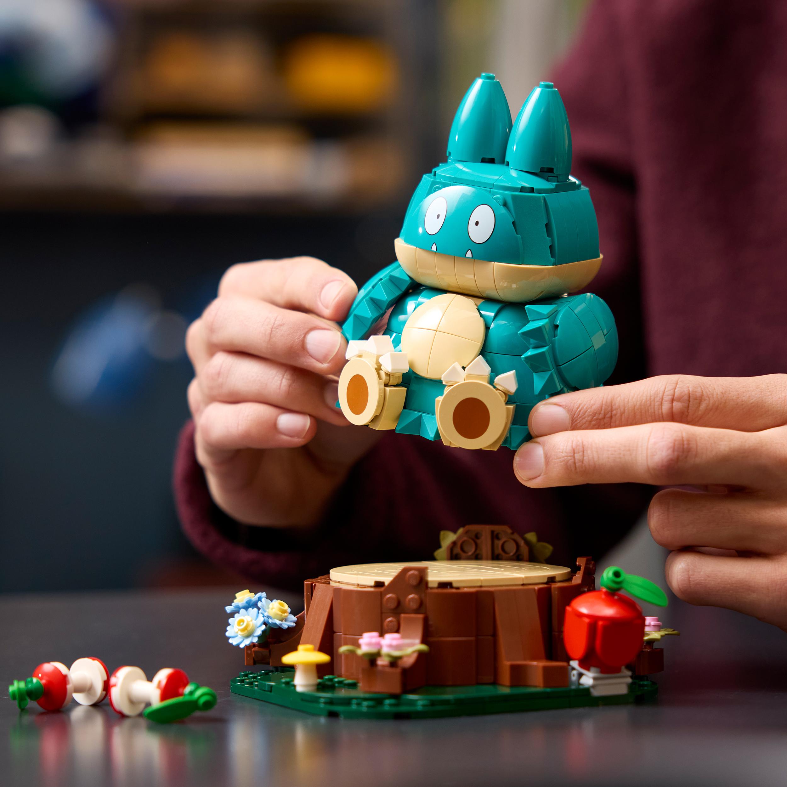 Voir la diapositive 5 : LEGO Pokemon 72150 - Goinfrex