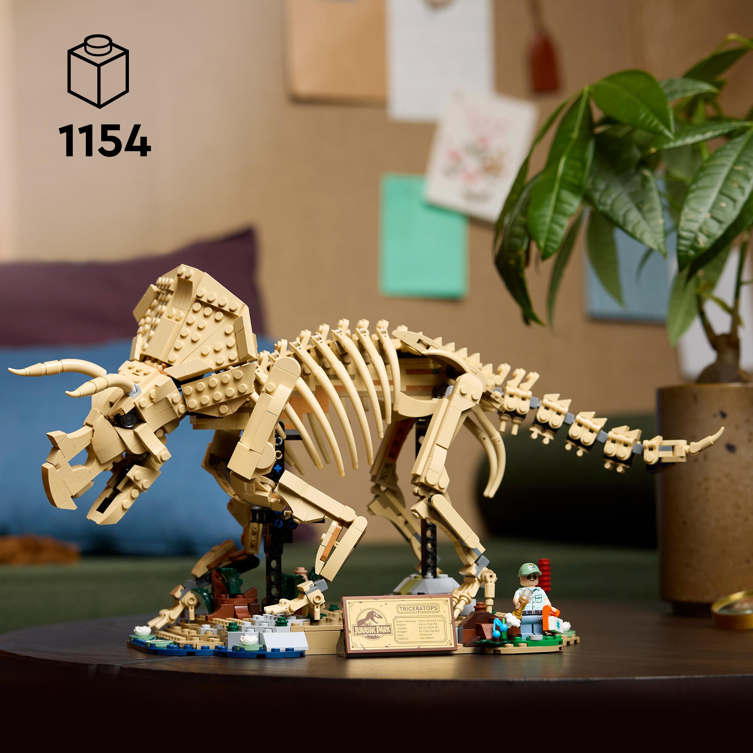 Voir la diapositive 3 : LEGO LEGO Jurassic World 77985 Les Fossiles de Dinosaure : le Tricératops - Set pour Adulte