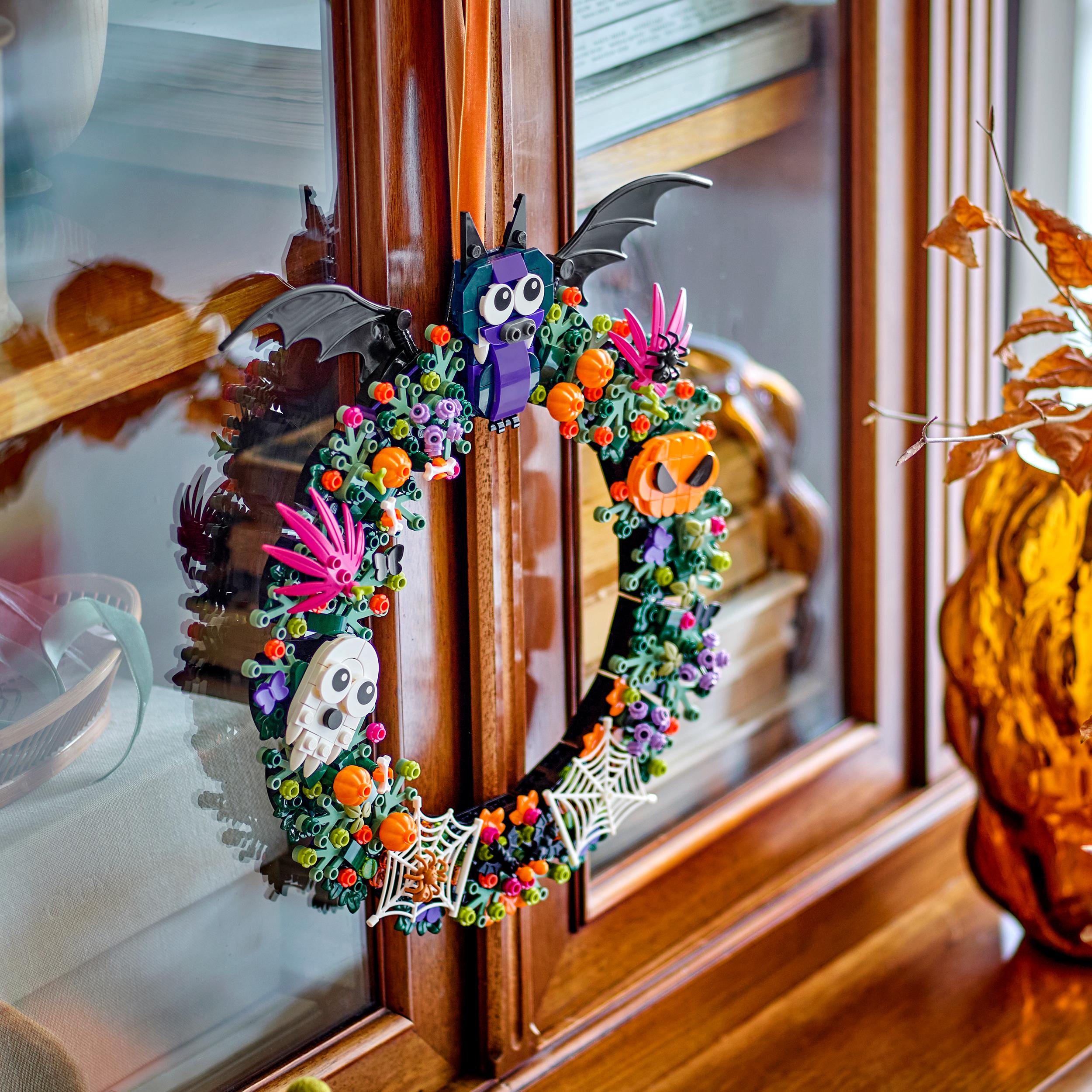 Voir la diapositive 6 : LEGO Halloween 42822 - Couronne d'halloween