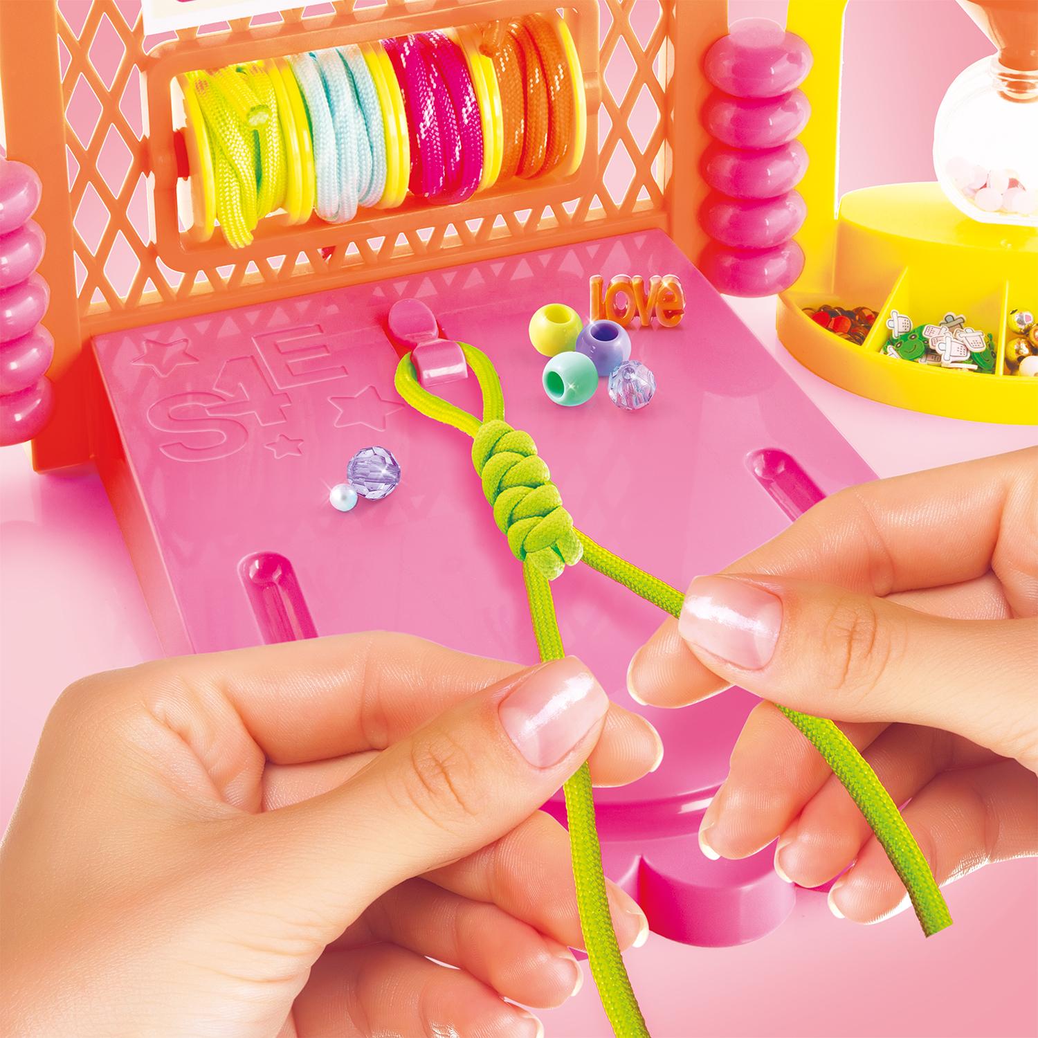 Voir la diapositive 6 : CANAL TOYS Fabrique à Porte-Clé DIY