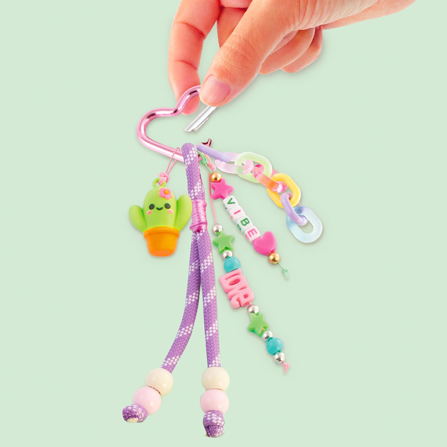 Voir la diapositive 7 : CANAL TOYS Fabrique à Porte-Clé DIY