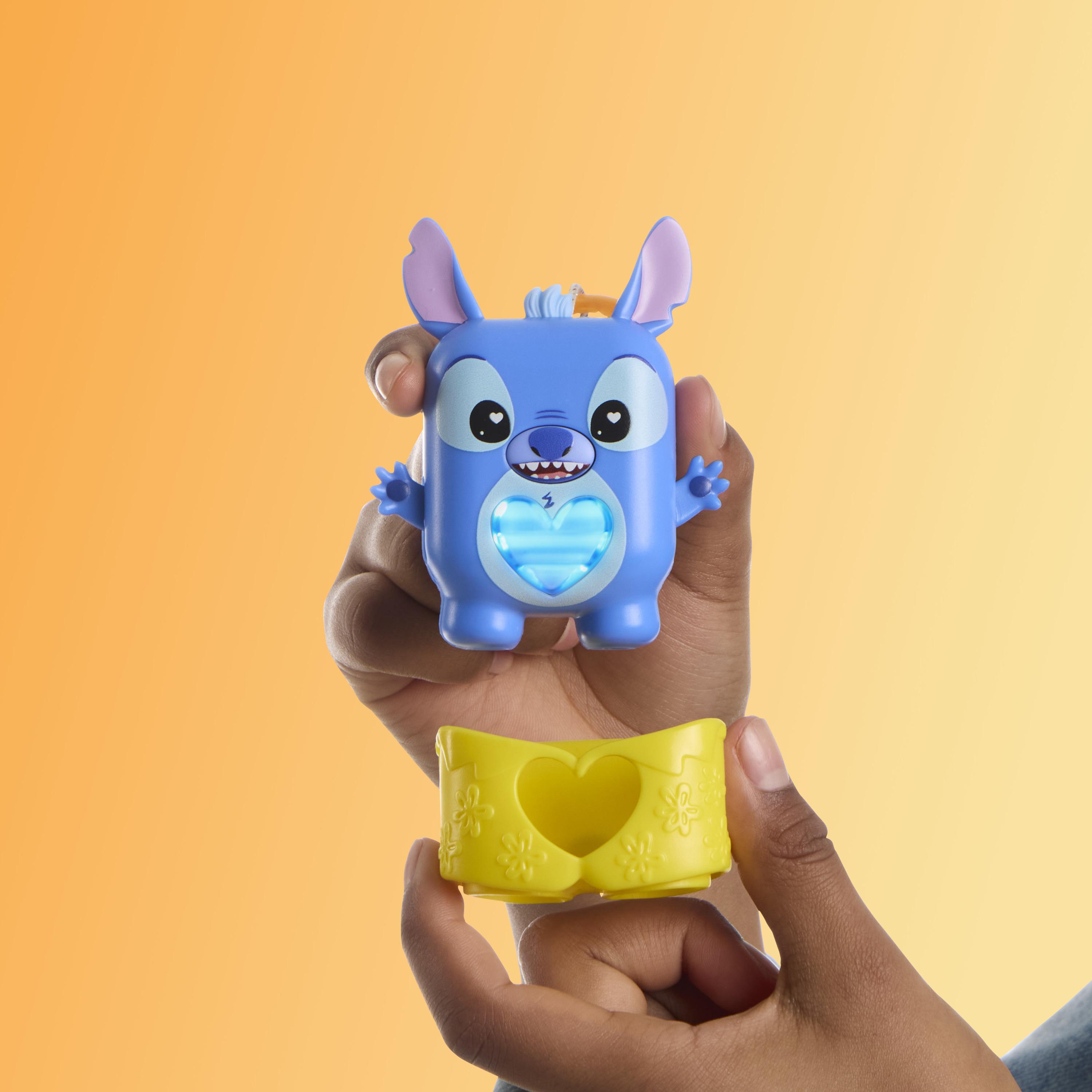 Voir la diapositive 13 : HASBRO Robot éducatif Nano-mals Disney Stitch