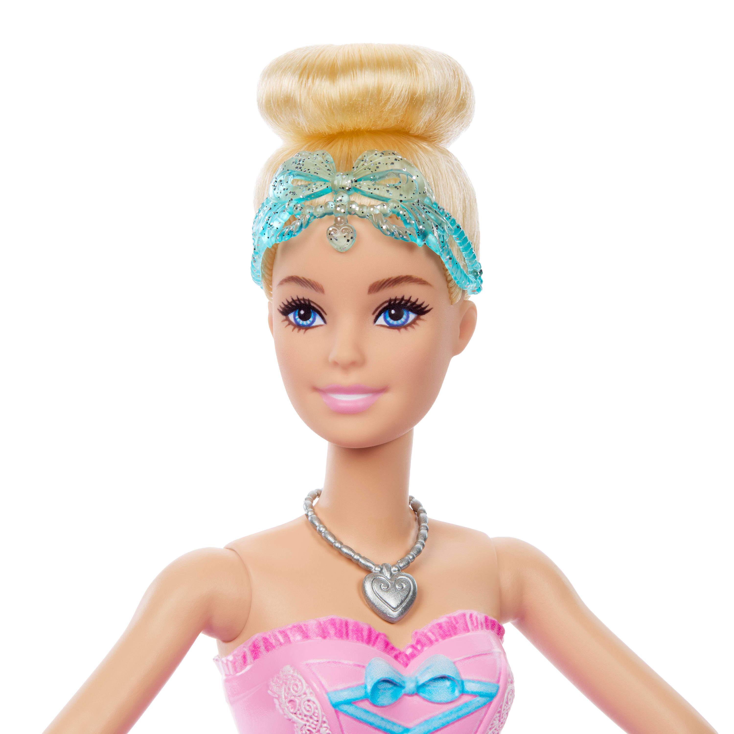 Voir la diapositive 4 : MATTEL Poupée Clara Deluxe Casse Noisette - Barbie