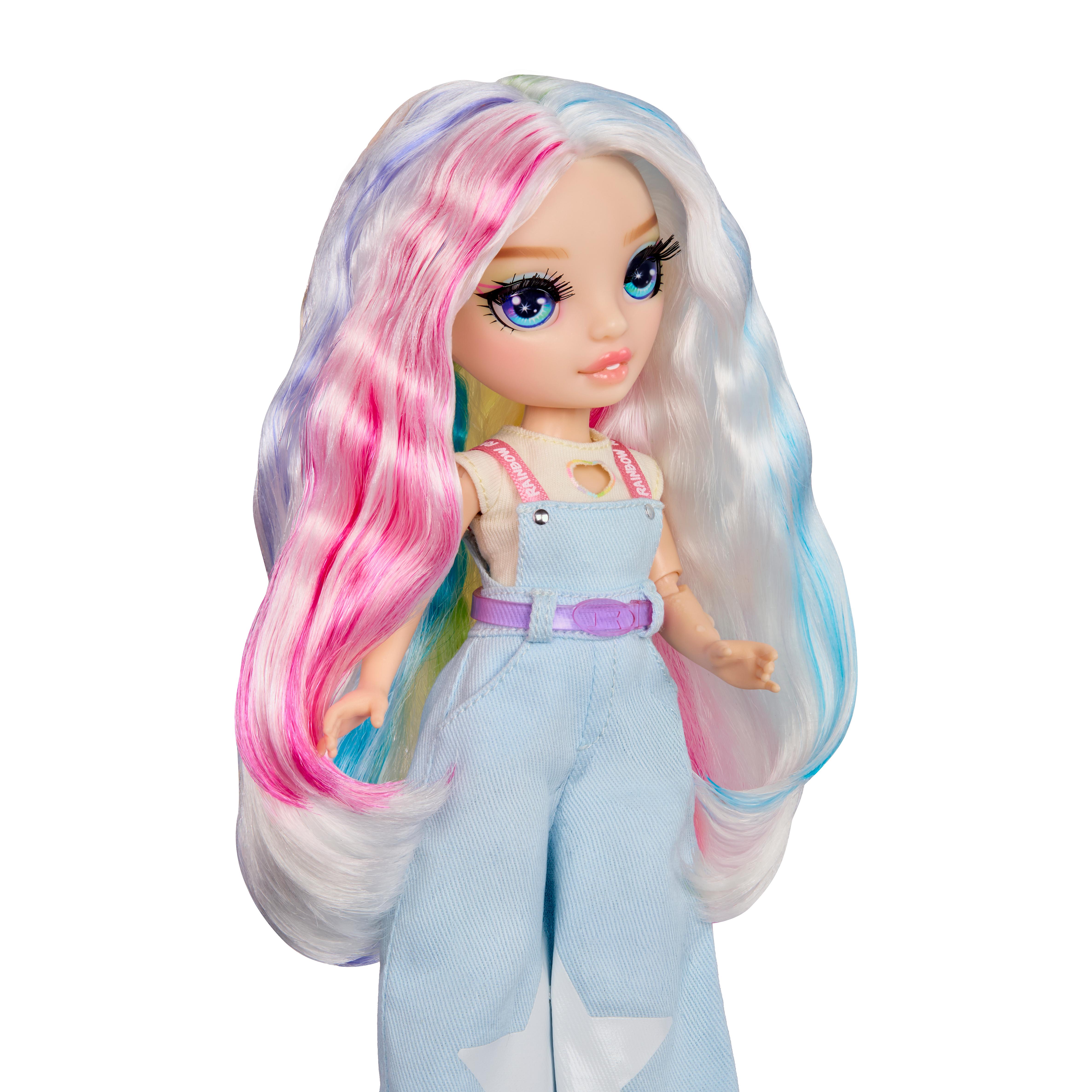 Voir la diapositive 3 : MGA Poupée Rainbow High Junior Bestie Babysitter - Amaya Raine