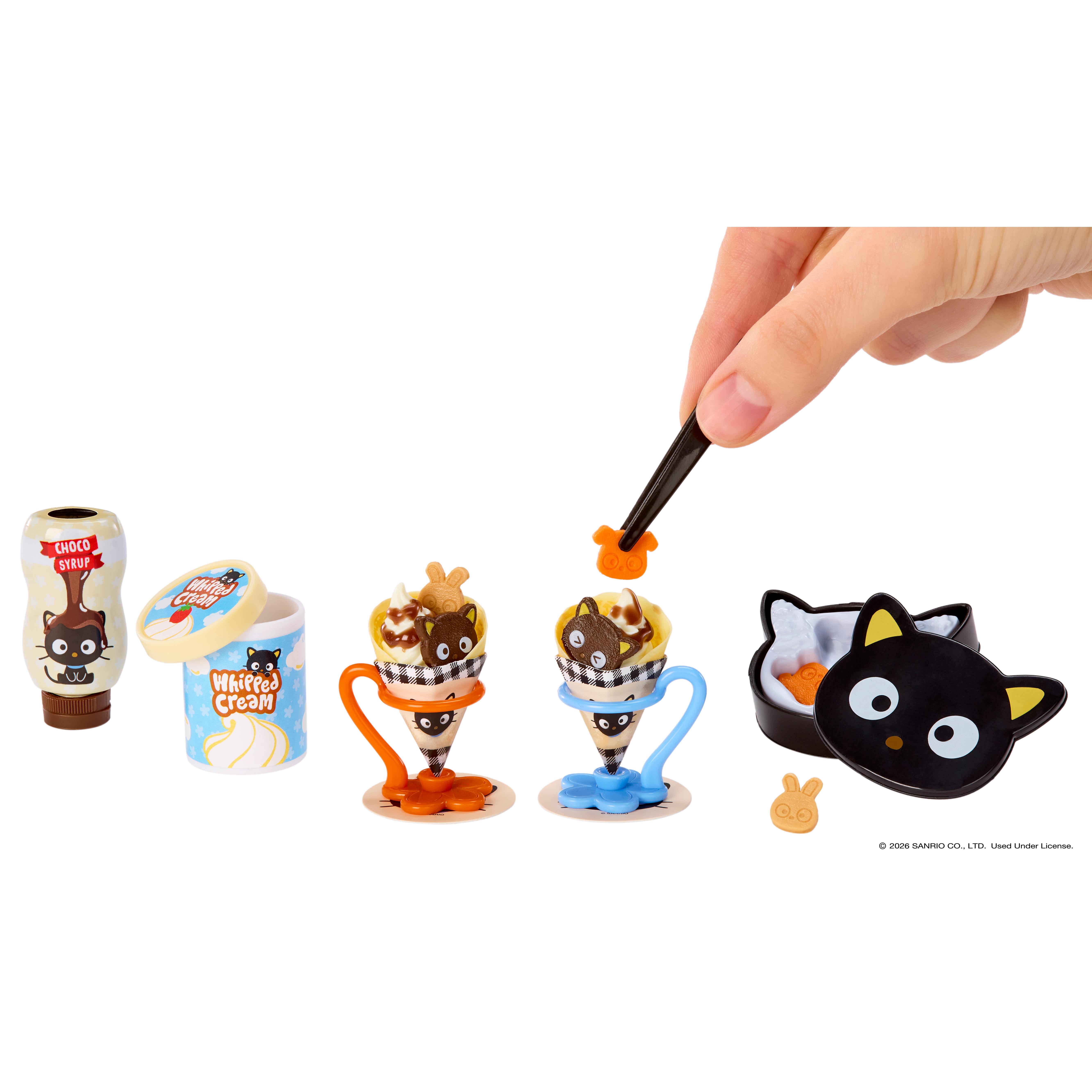 Voir la diapositive 3 : MGA Miniverse Make It Mini Sanrio Serie 4 Hello Kitty