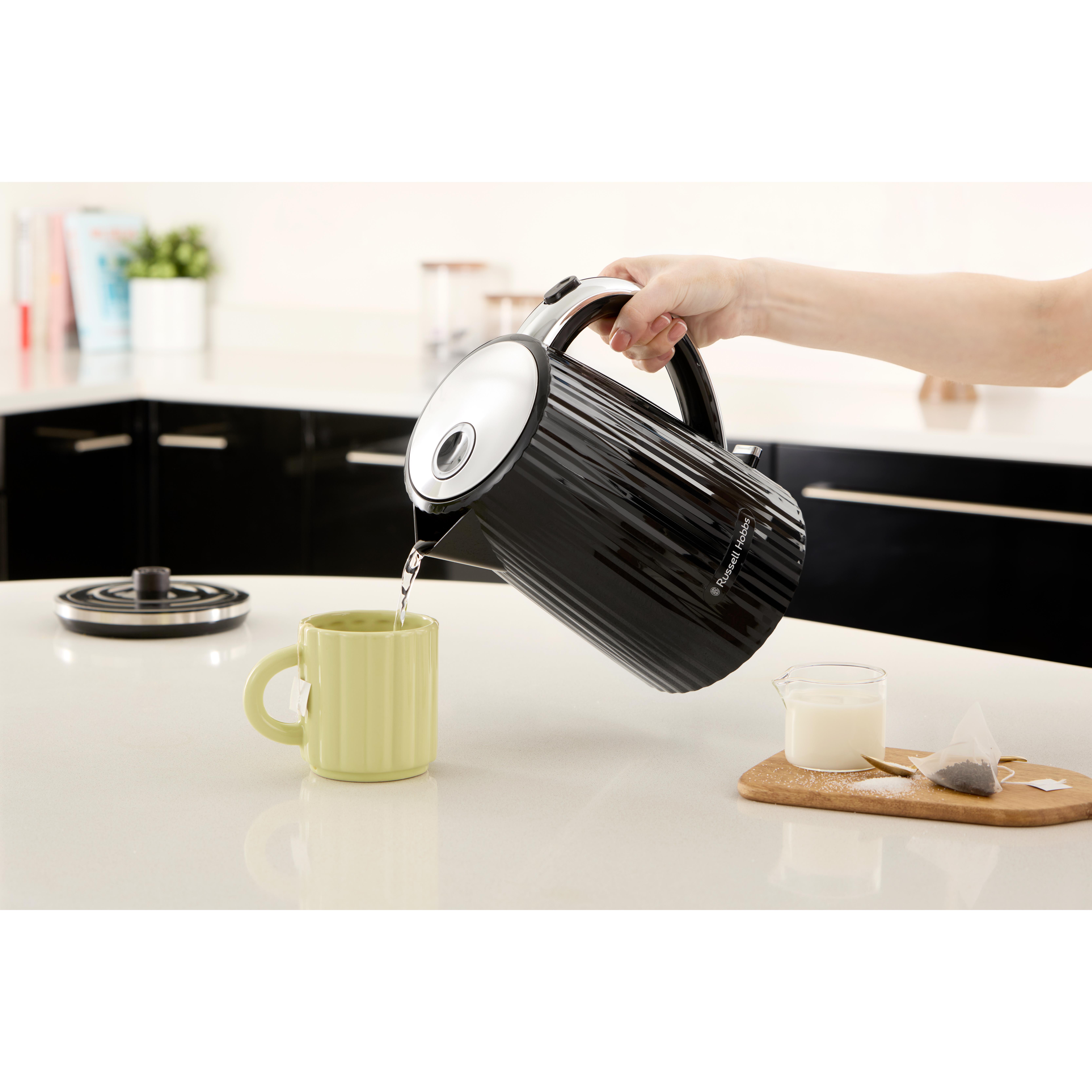 Voir la diapositive 3 : RUSSELL HOBBS Bouilloire électrique 27361-70 - Noir
