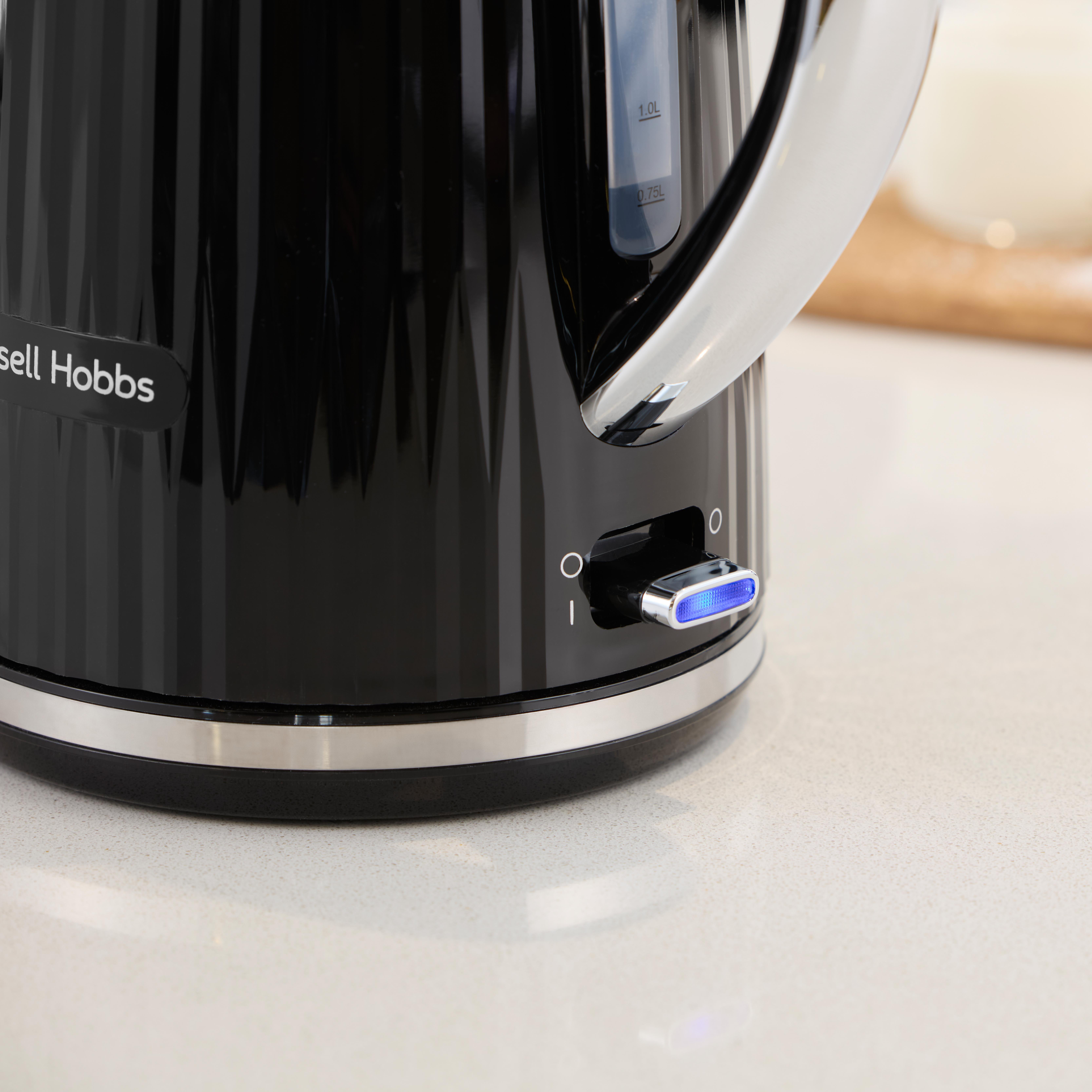 Voir la diapositive 5 : RUSSELL HOBBS Bouilloire électrique 27361-70 - Noir