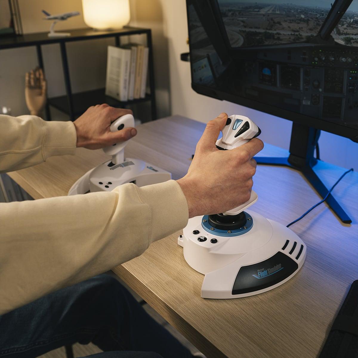 Voir la diapositive 5 : THRUSTMASTER Joystick Thrustmaster T.flight Hotas 5 Mfs Special Edition Ww