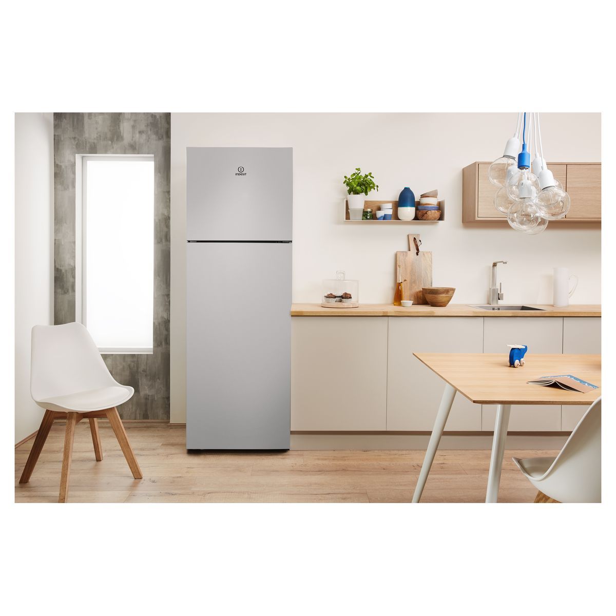 INDESIT Réfrigérateur congélateur 2 portes TIHA17VSI, 303 L, Froid brassé