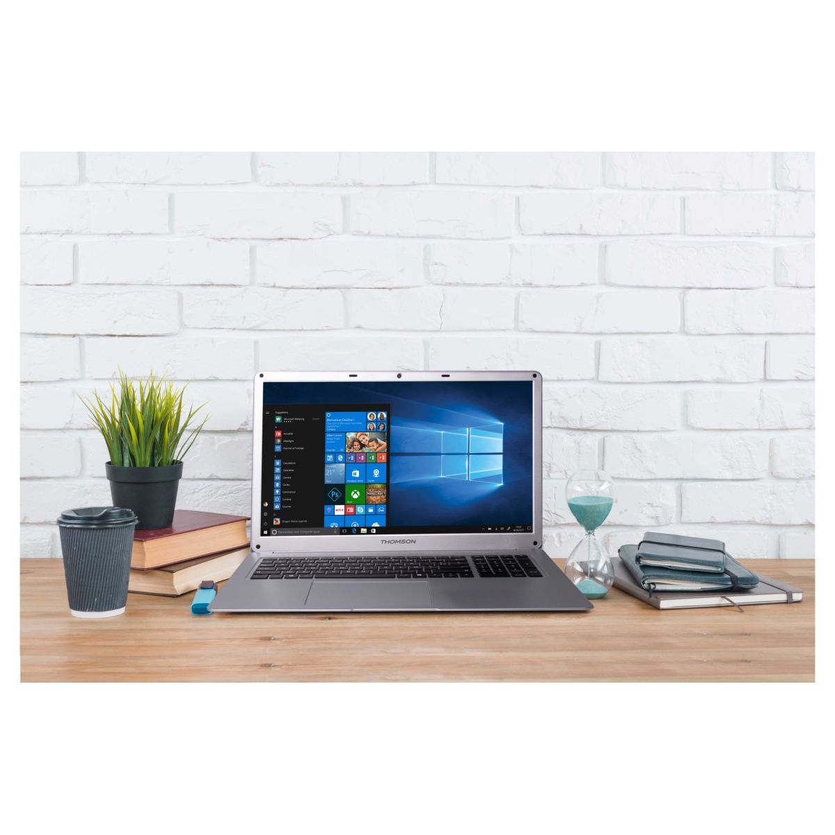 Voir la diapositive 9 : THOMSON Ordinateur portable N17C512 SILVER