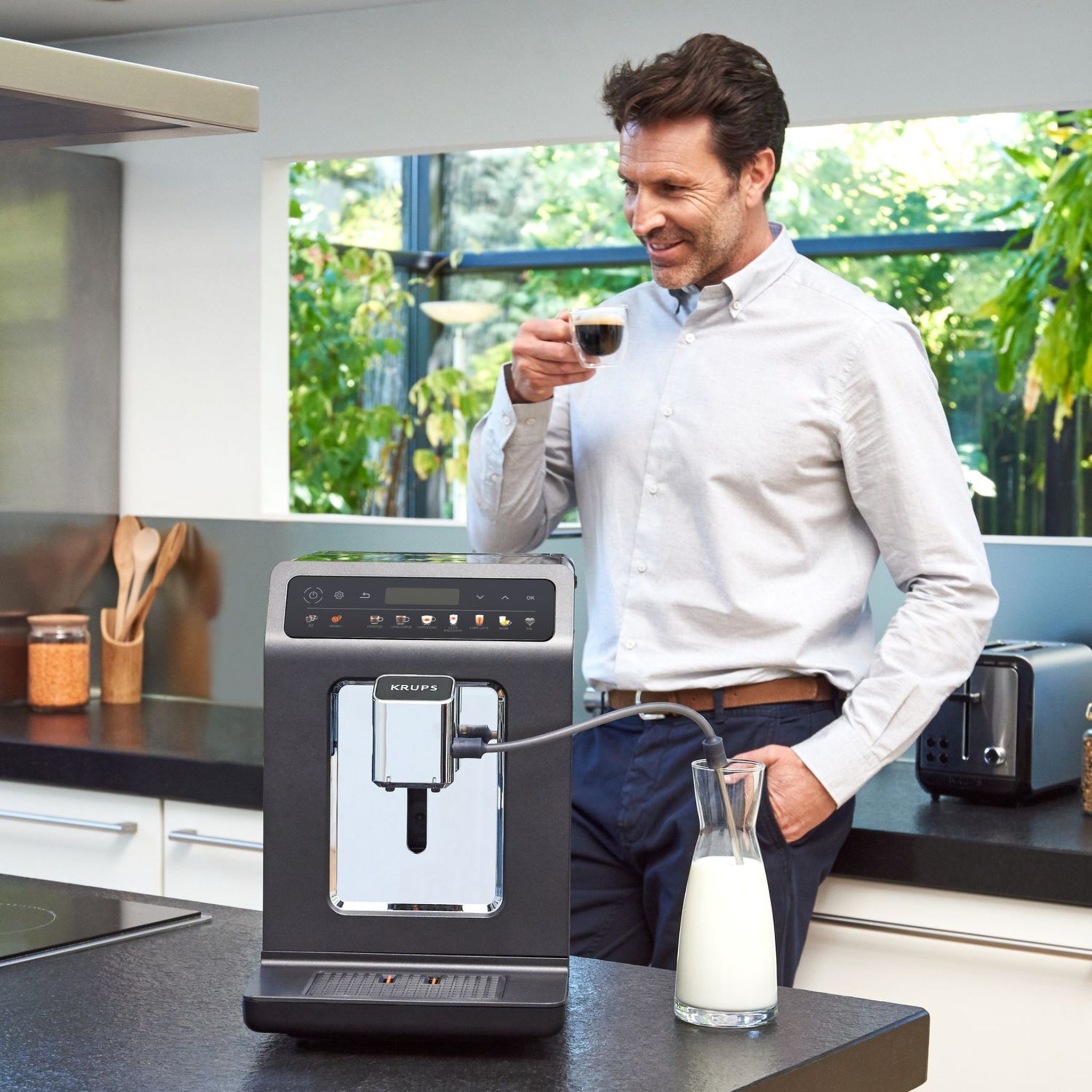 Voir la diapositive 3 : KRUPS Machine à café expresso avec broyeur YY4328FD - Noir