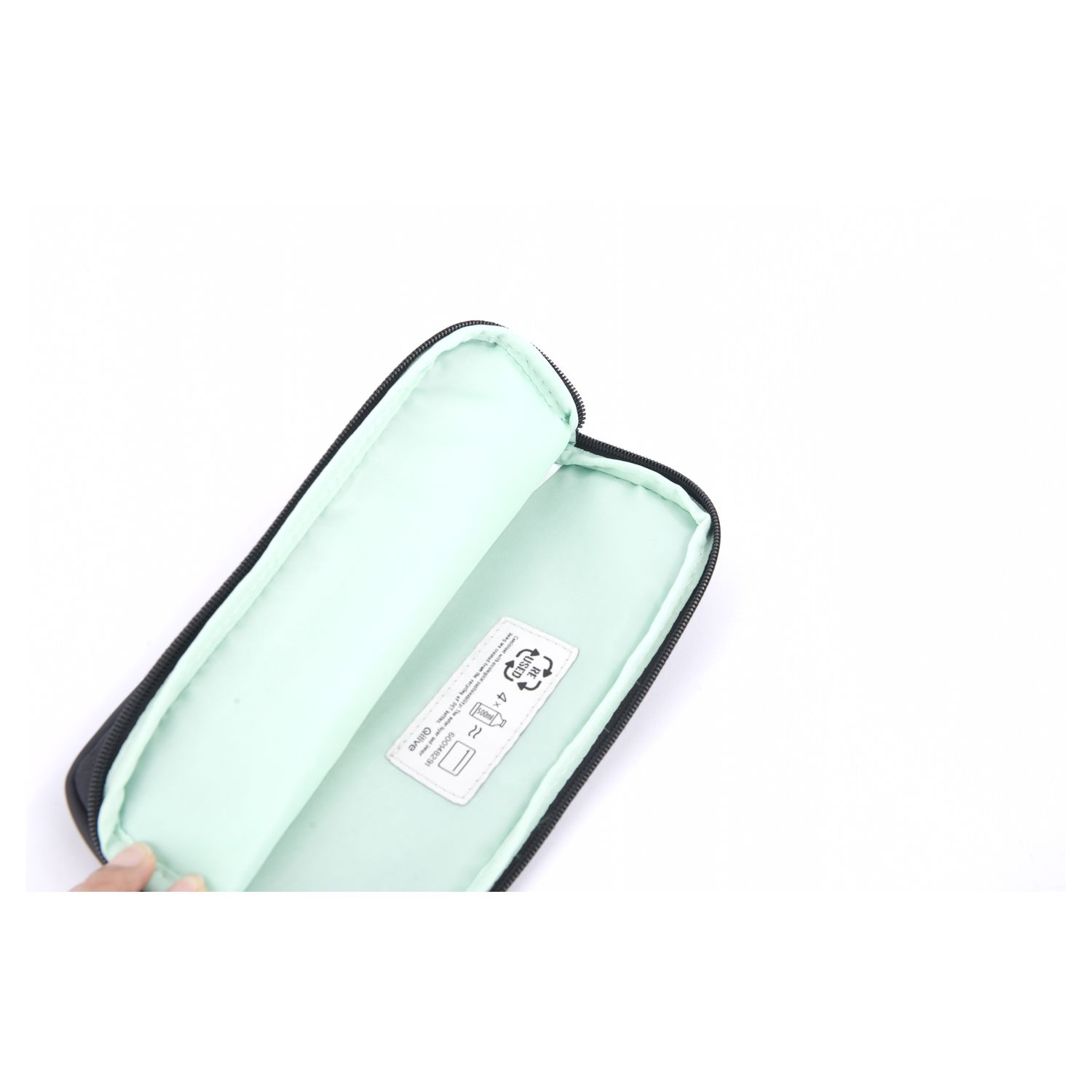 Voir la diapositive 2 : QILIVE Housse pour tablette tactile CSR 8P