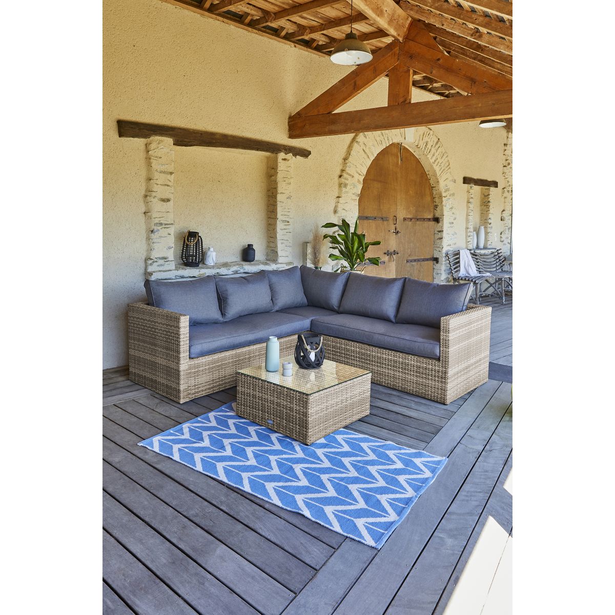 DCB GARDEN Salon de jardin - 3/5 places - Résine tressée - Miel - BAVARO