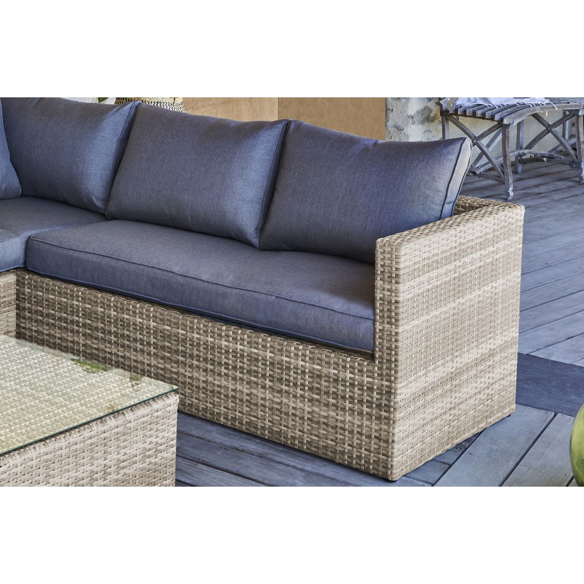 DCB GARDEN Salon de jardin - 3/5 places - Résine tressée - Miel - BAVARO