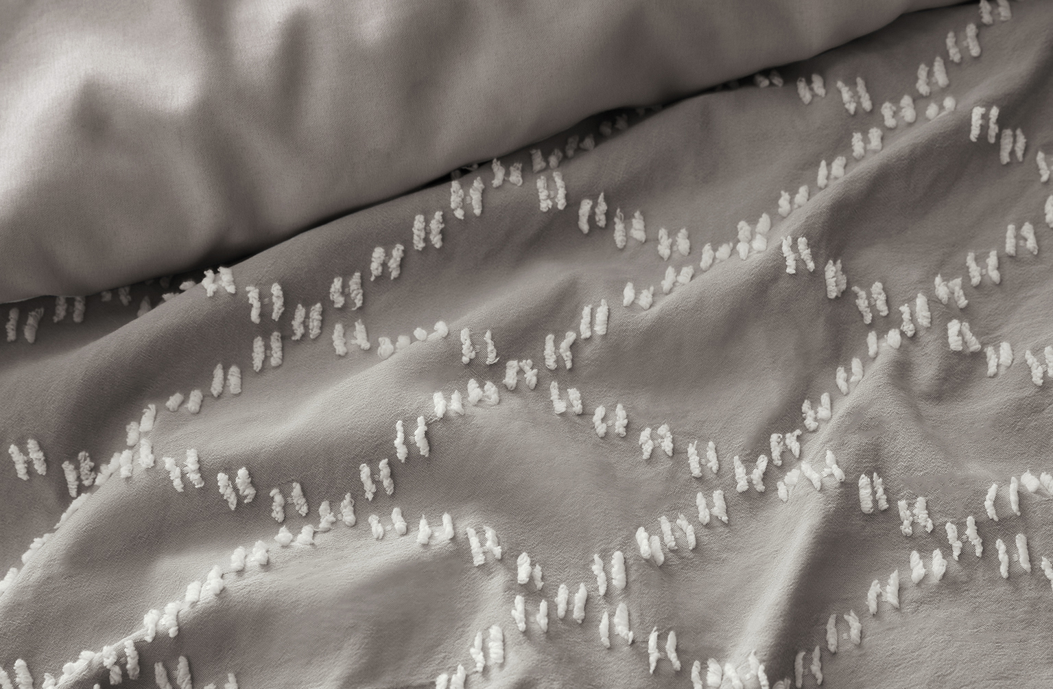 Voir la diapositive 2 : ACTUEL Parure housse de couette en microfibre motif tufté NIKKI