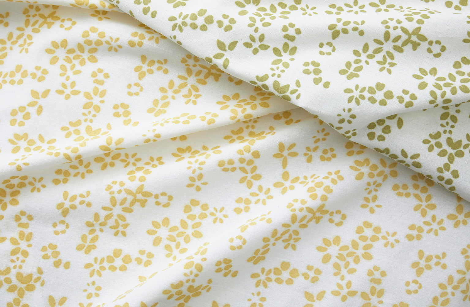 Voir la diapositive 2 : ACTUEL Parure housse de couette en polycoton motif floral LÉA
