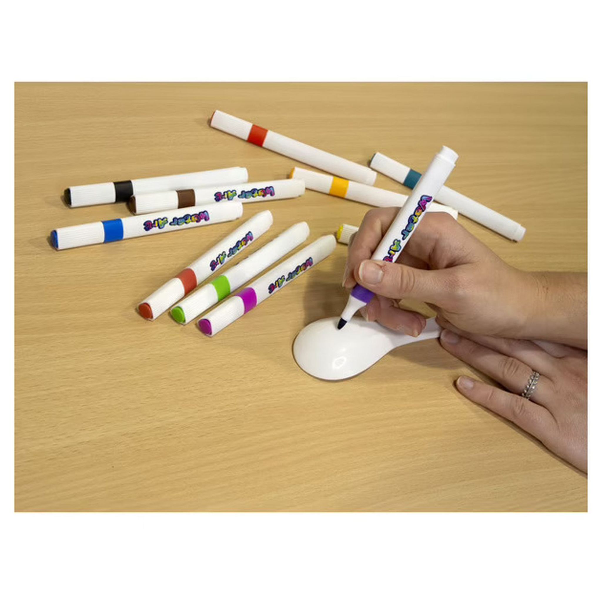 Voir la diapositive 4 : SILVERLIT Feutre Water Art x12 avec cuillère