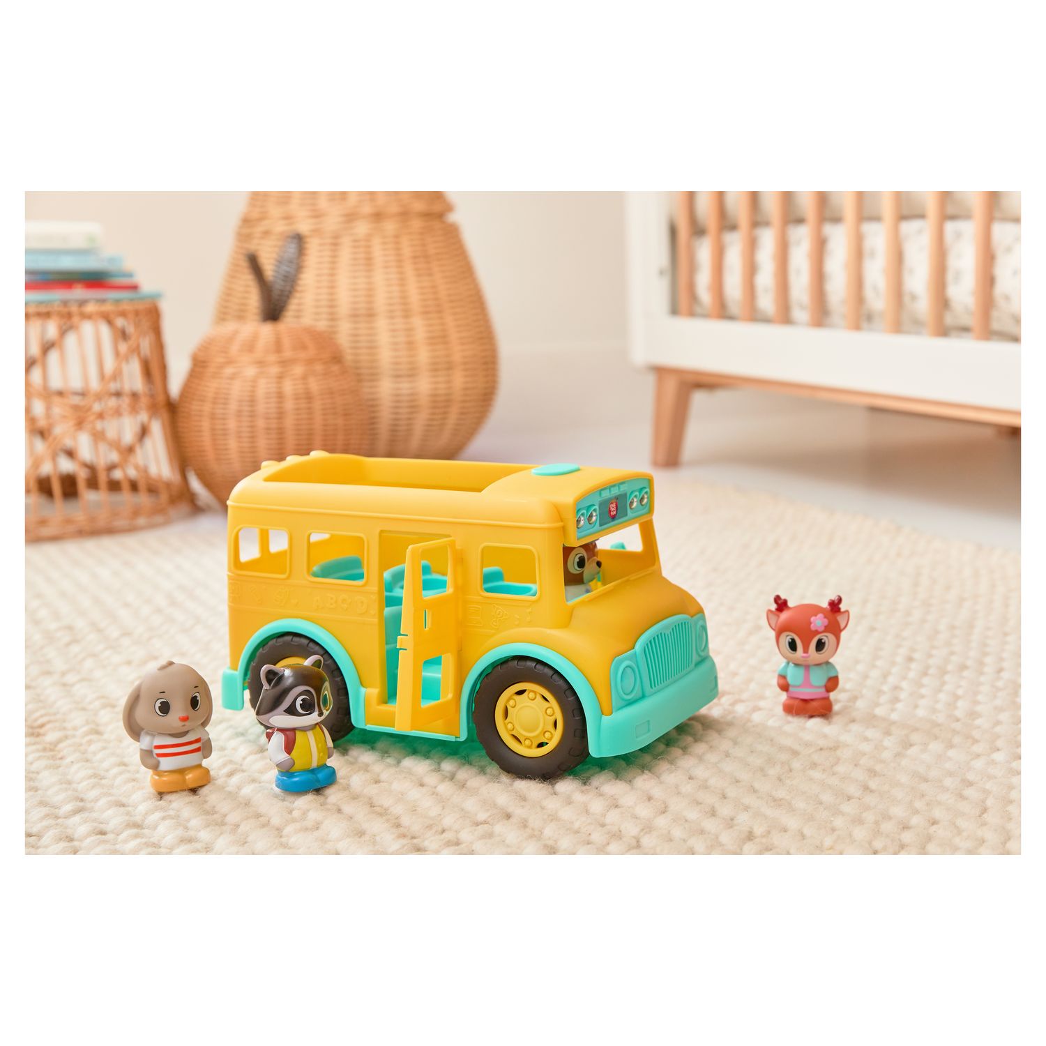 Voir la diapositive 5 : ONE TWO FUN Bus scolaire Léo et ses amis