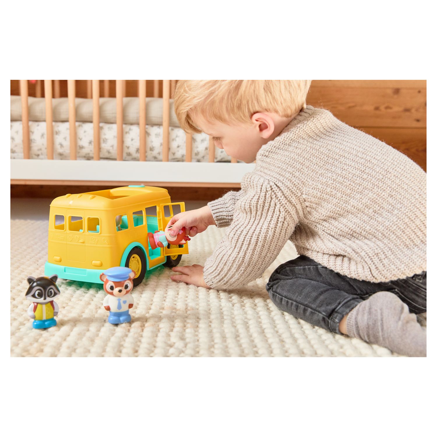 Voir la diapositive 12 : ONE TWO FUN Bus scolaire Léo et ses amis