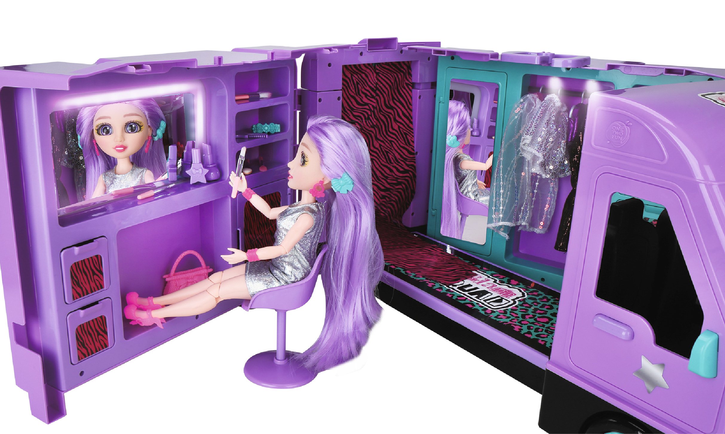 Voir la diapositive 21 : ONE TWO FUN Glam Squad Tour Van
