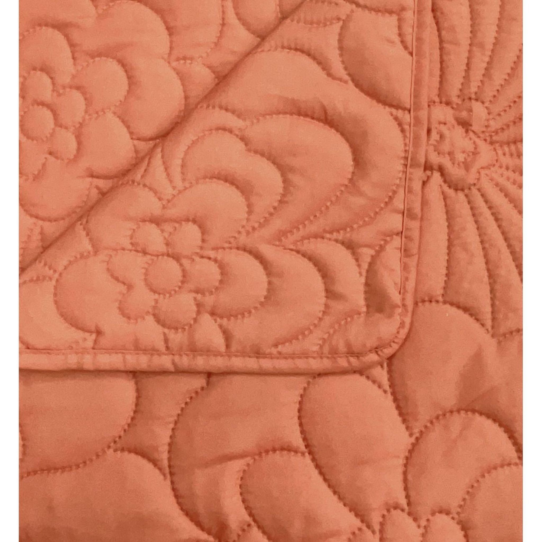 Voir la diapositive 3 : ACTUEL Couvre lit matelassé en microfibre effet pêche BLOOM COTTAGE