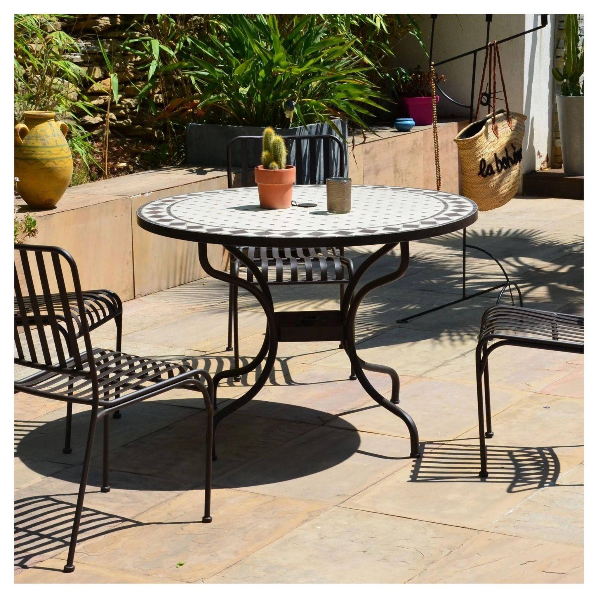 Voir la diapositive 5 : GIVEX Table de jardin - 2/4 places - Acier/Béton - Marron foncé - MOSAIQUE