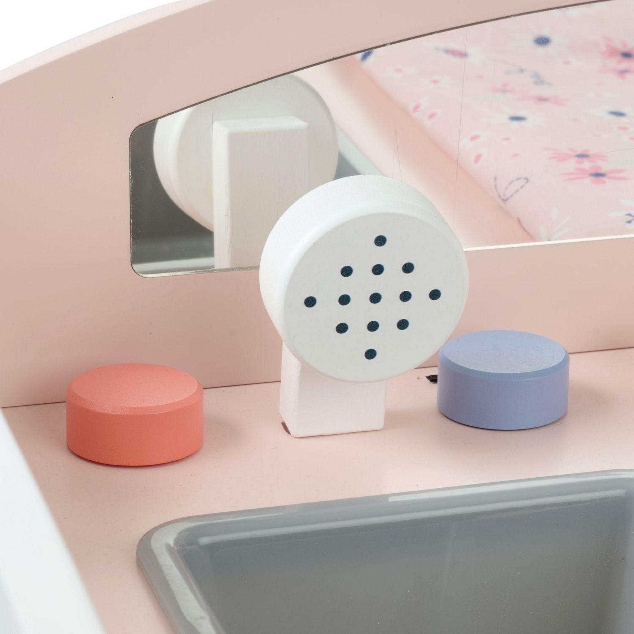 Voir la diapositive 4 : ONE TWO FUN Table à langer bébé en bois