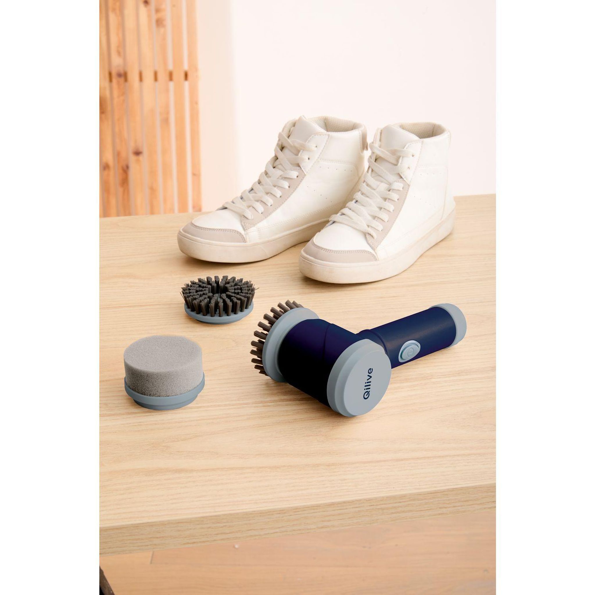 Voir la diapositive 4 : QILIVE Nettoyeur de baskets Q.5344 - Bleu