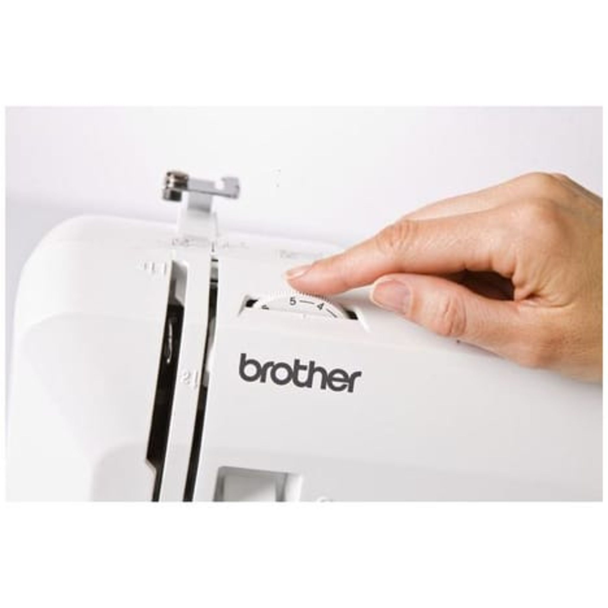 Voir la diapositive 3 : BROTHER Machine a coudre RH127