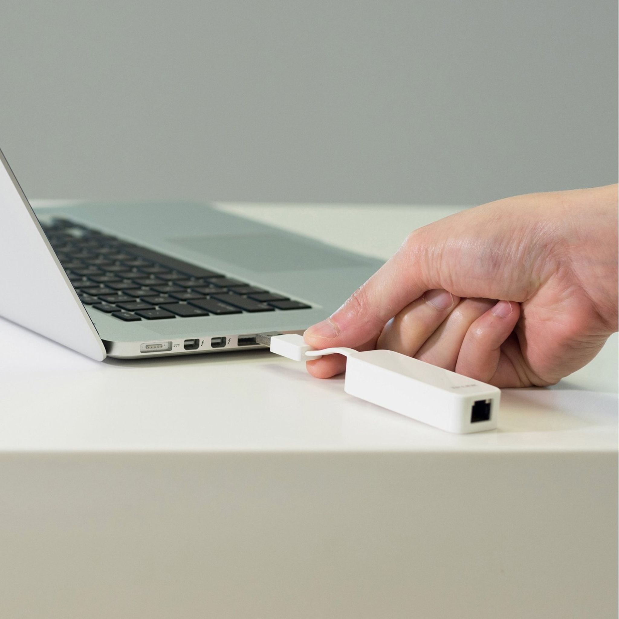 Voir la diapositive 2 : TP-LINK Adaptateur UE300