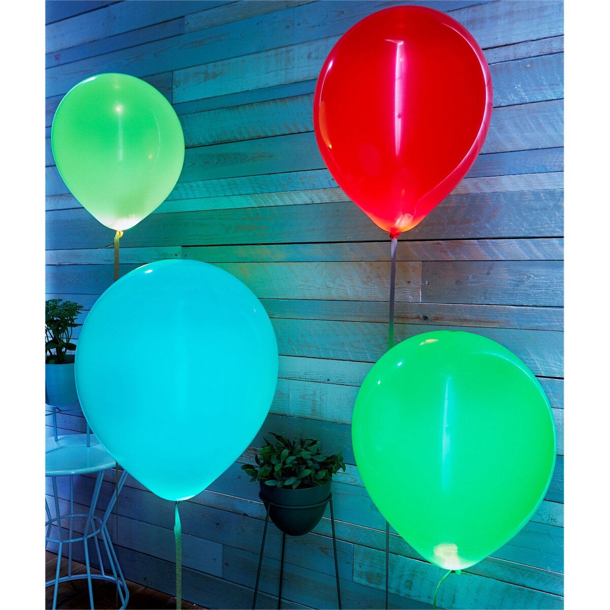 AUCHAN ballon lumineux à led avec pile lot de 4 couleurs assorties pas cher  