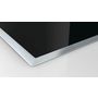 Voir la diapositive 2 : BOSCH Table de cuisson vitrocéramique PKF645B17E