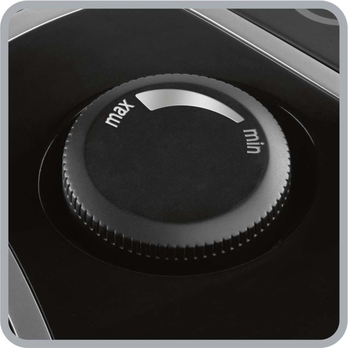 ROWENTA Aspirateur avec sac RO6885EA X-TREM Power - 750W