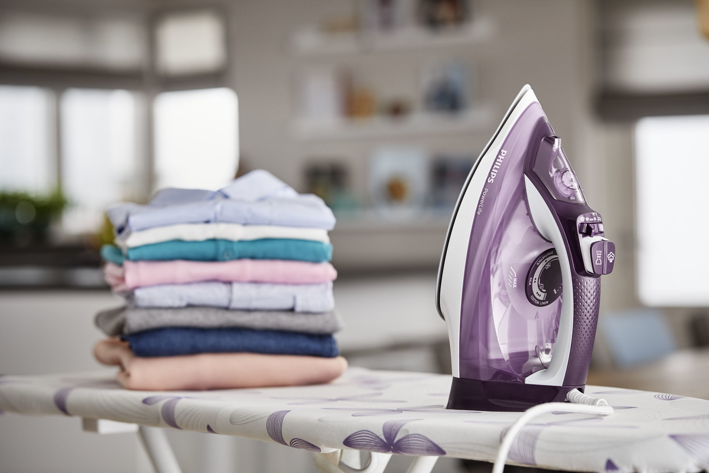 Voir la diapositive 7 : PHILIPS Fer à repasser vapeur GC2995/35