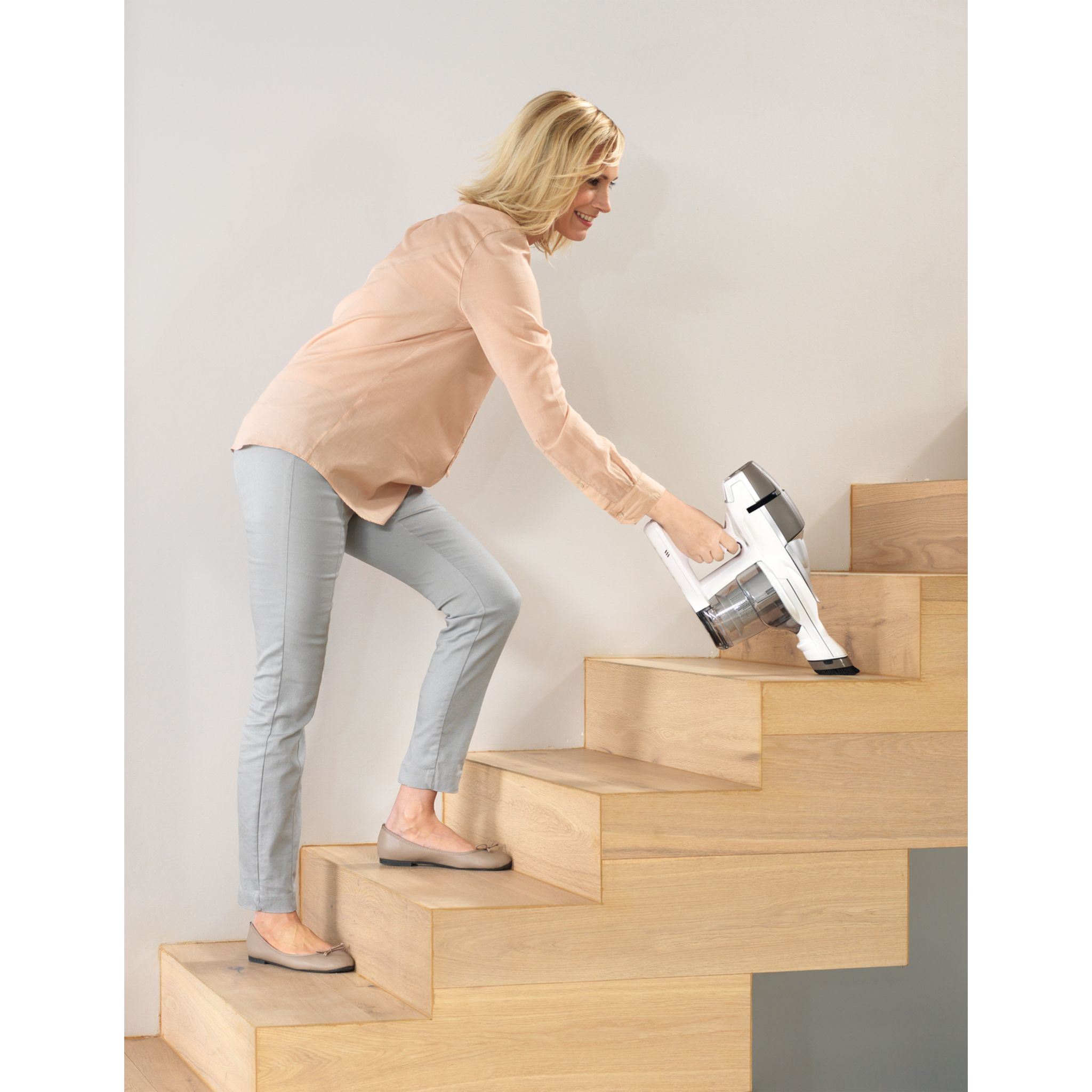 Voir la diapositive 5 : ROWENTA Aspirateur balai RH9059WO Air Force 360