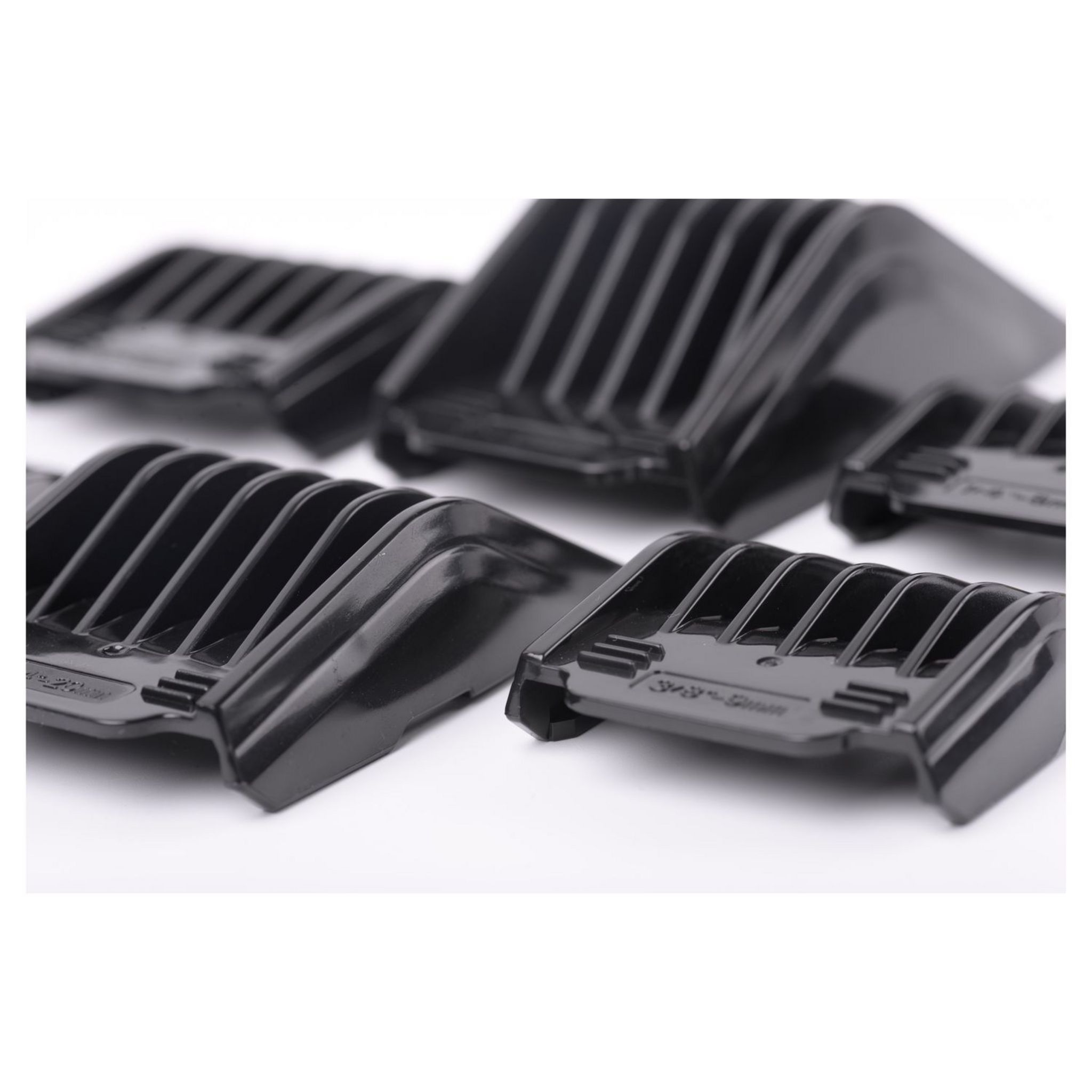 Voir la diapositive 4 : QILIVE Tondeuse cheveux 145939 - Noir