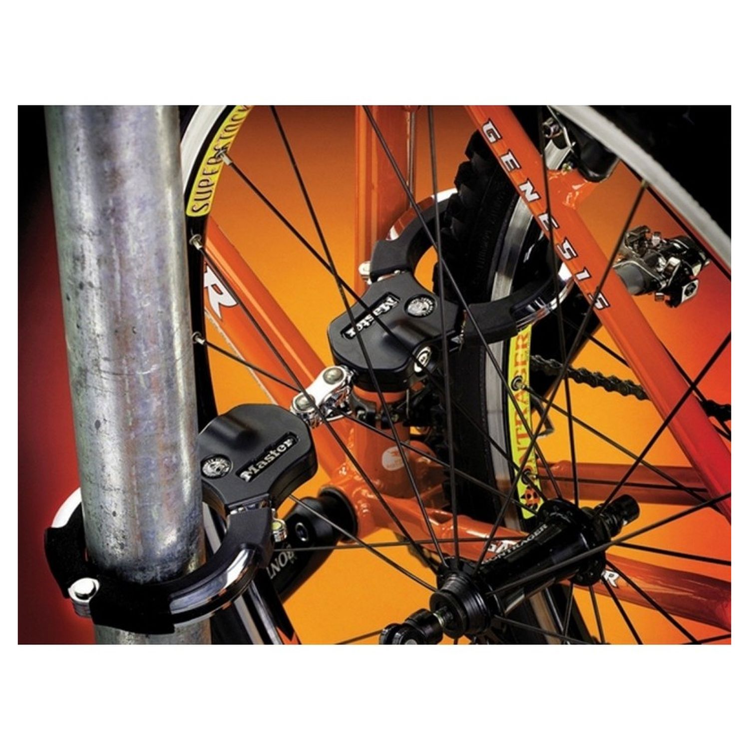 Voir la diapositive 2 : MASTER Antivol Paire de Menottes Street Cuff Master Lock pour véhicules 2 roues légers