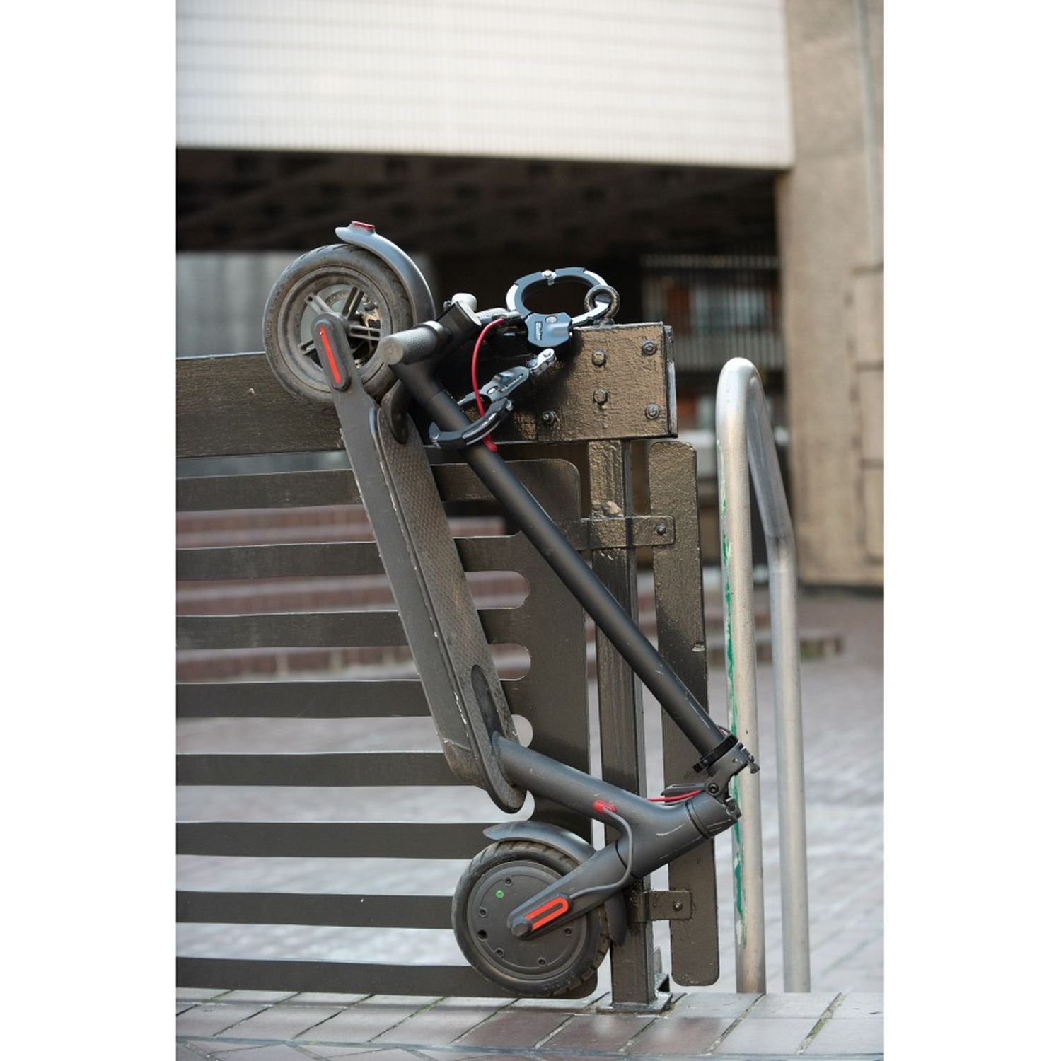 Voir la diapositive 4 : MASTER Antivol Paire de Menottes Street Cuff Master Lock pour véhicules 2 roues légers