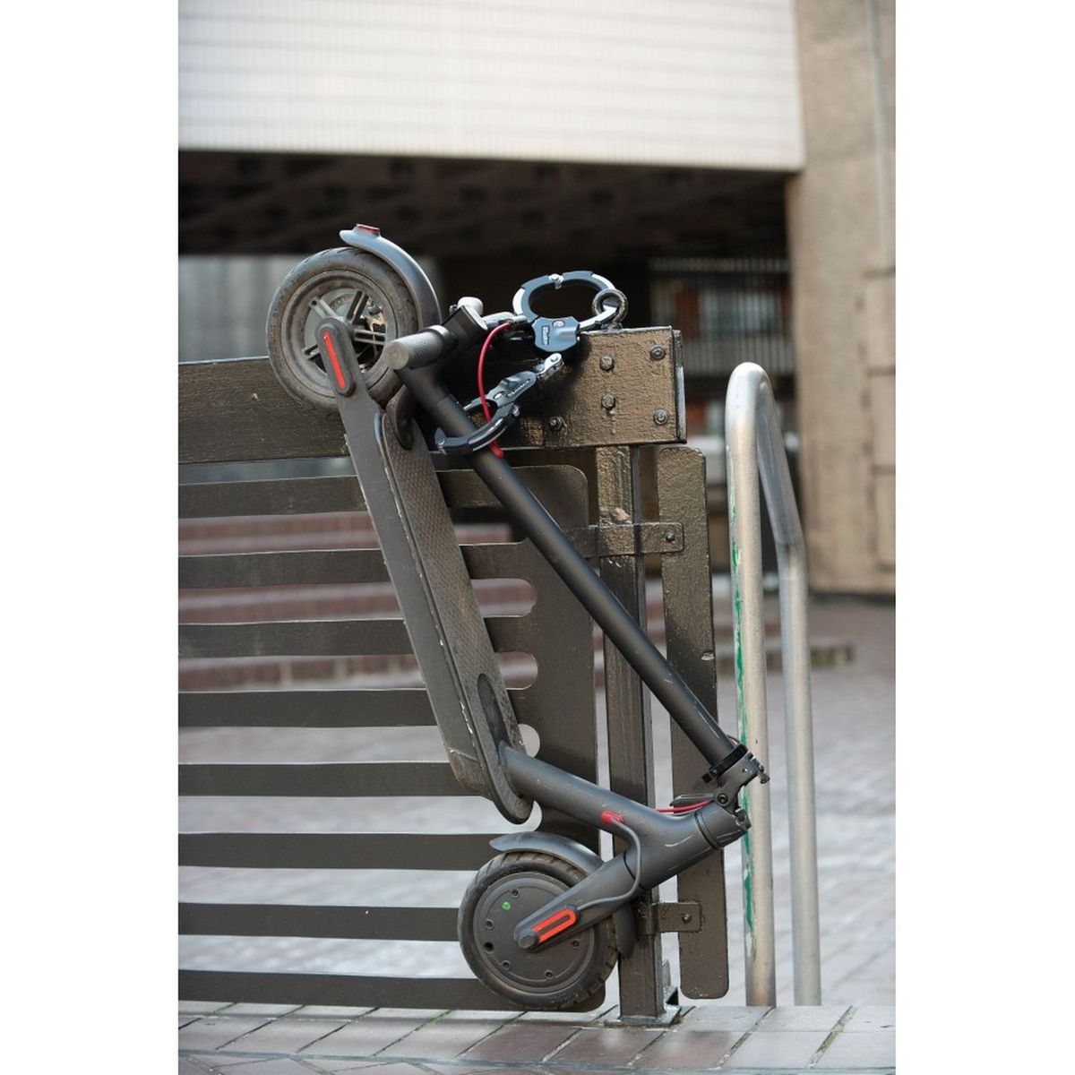 MASTER Antivol Paire de Menottes Street Cuff Master Lock pour véhicules 2 roues légers