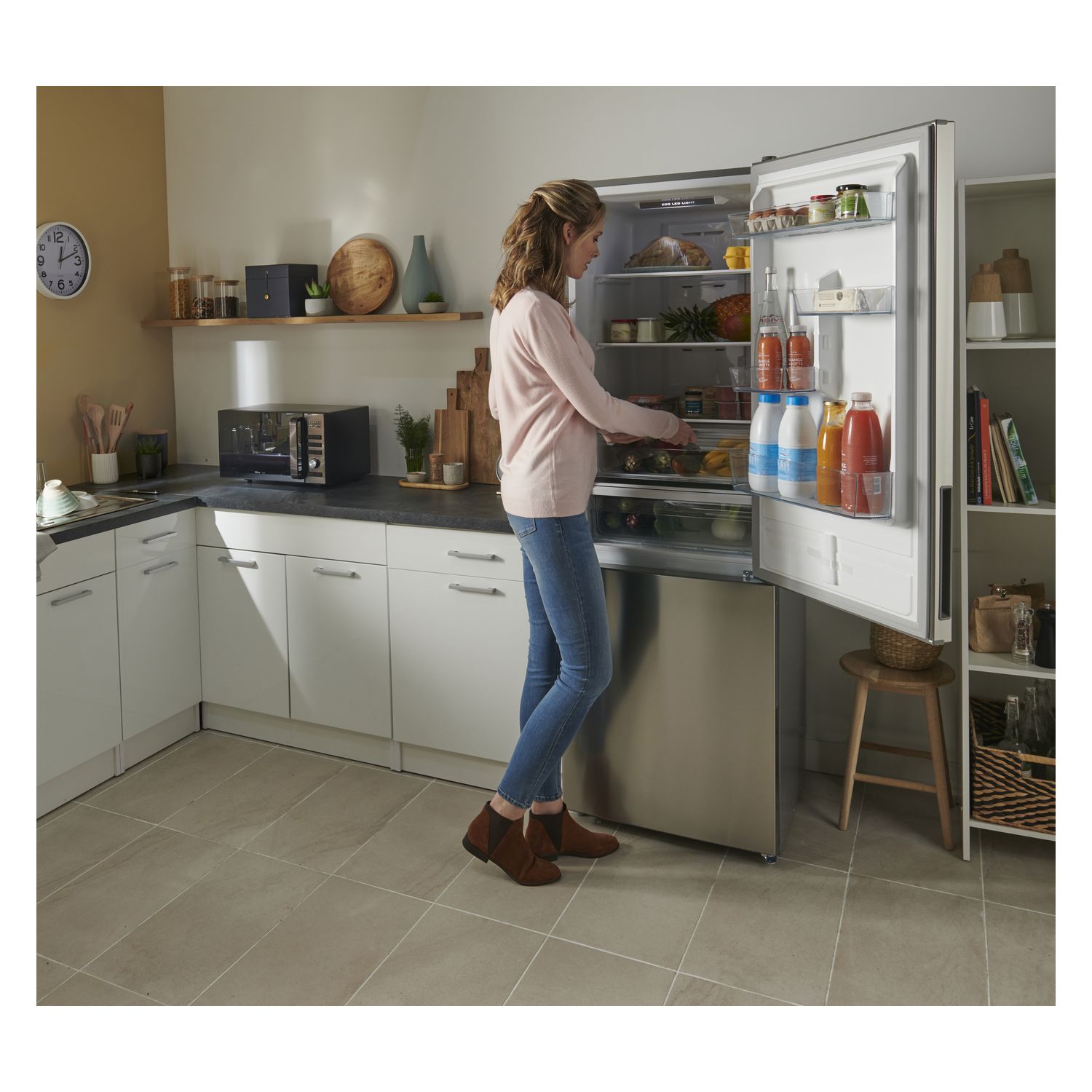 Voir la diapositive 9 : QILIVE Réfrigérateur combiné 133124, 302 L, Froid ventilé No Frost