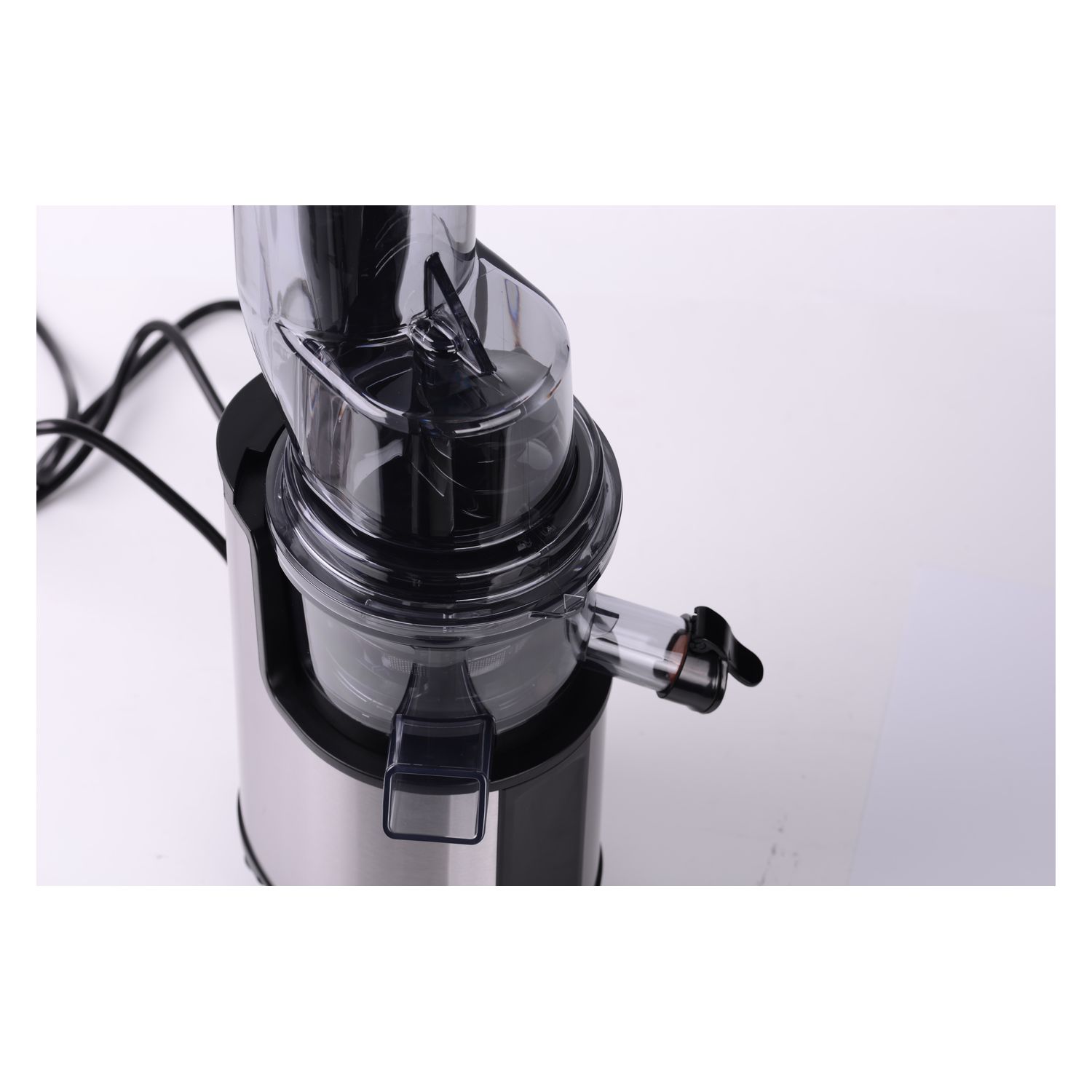 Voir la diapositive 2 : QILIVE Extracteur à jus 149546 - Transparent