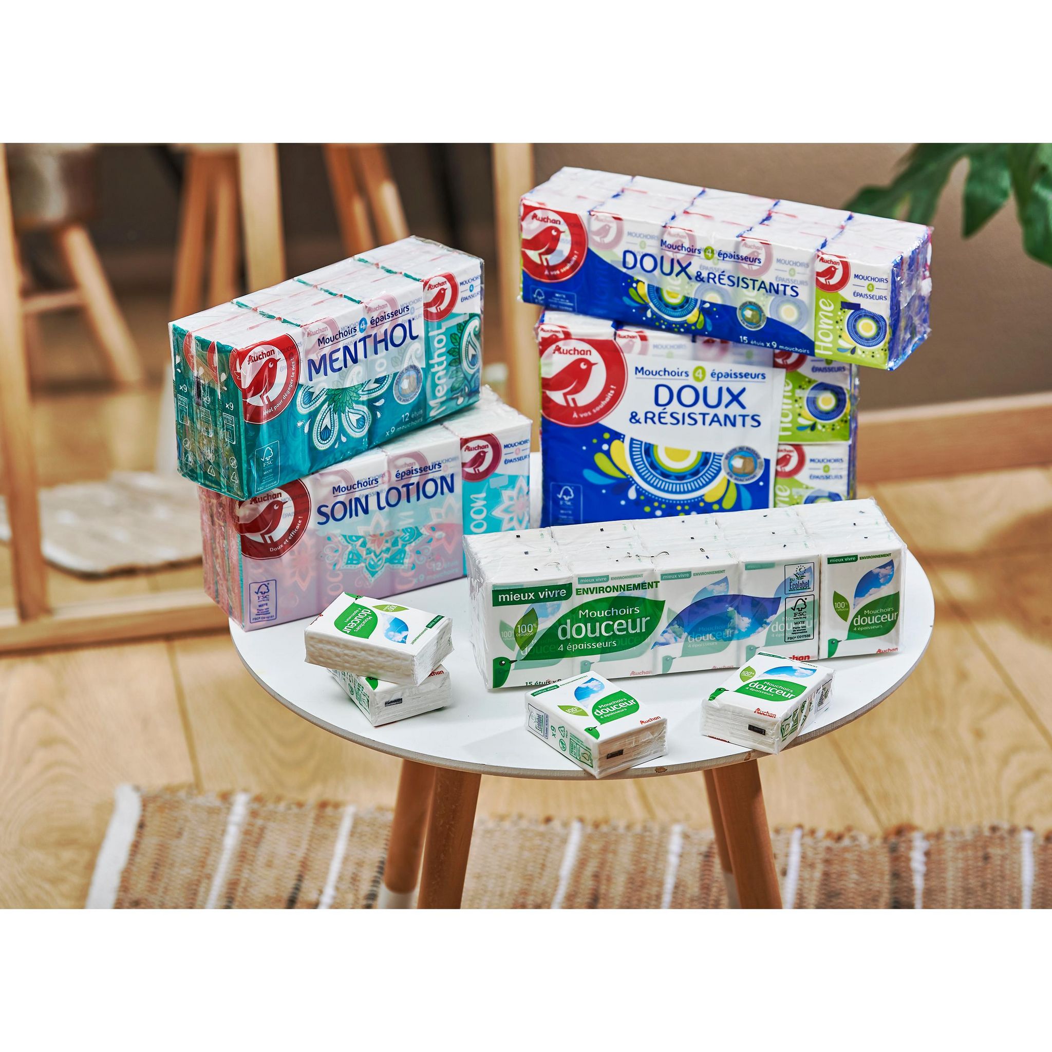 Voir la diapositive 2 : AUCHAN Paquets de mouchoirs ultra doux 4 épaisseurs 12 paquets x 9 mouchoirs