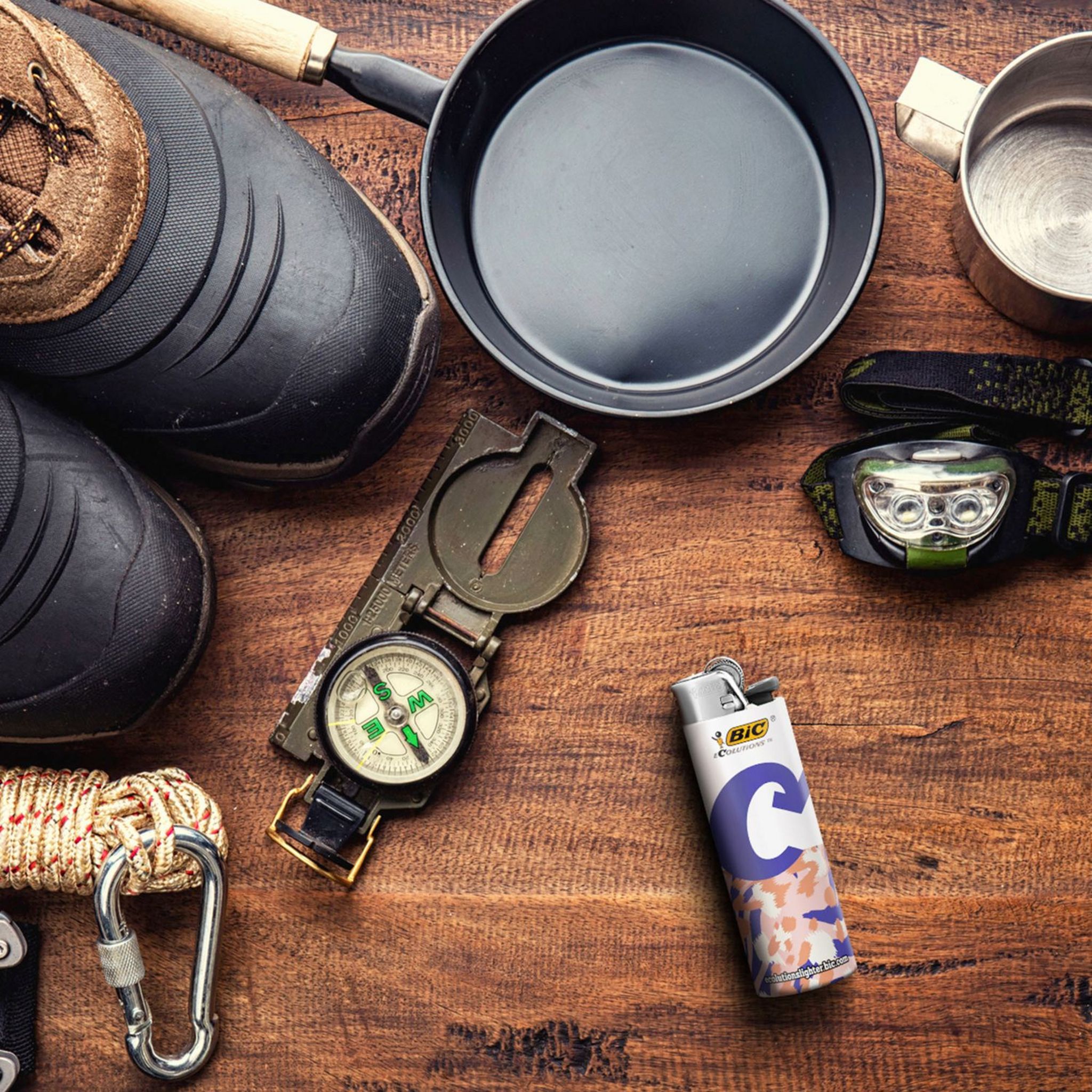 Voir la diapositive 2 : BIC Ecolutions Briquets à pierre Maxi décors assortis 4 briquets