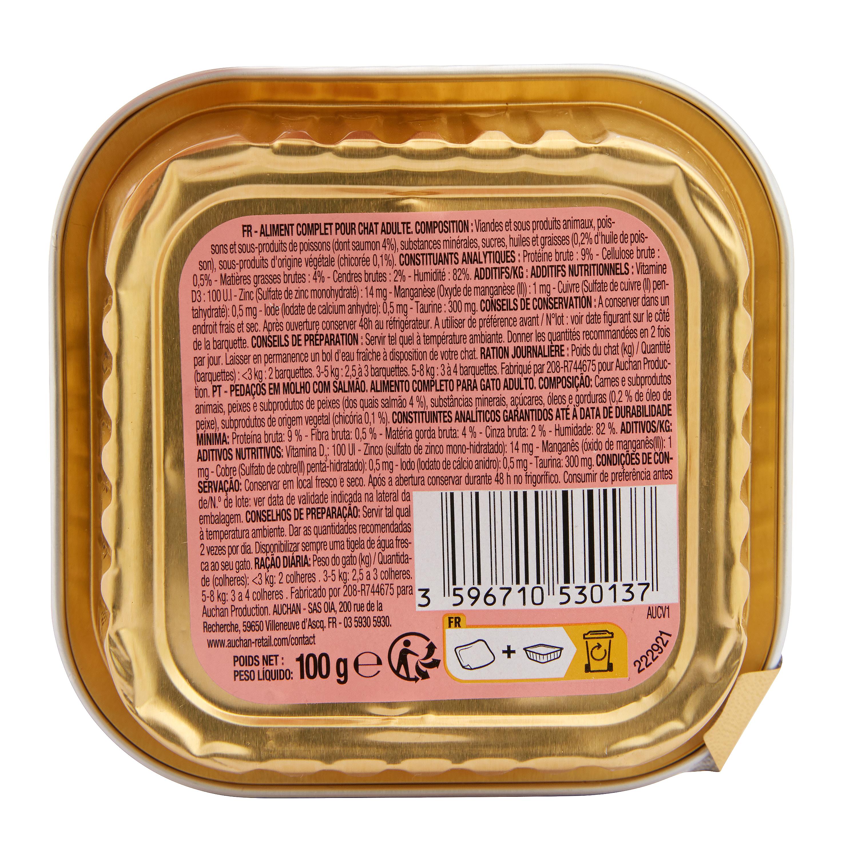Voir la diapositive 2 : AUCHAN Barquette émincés au saumon en sauce pour chat 100g