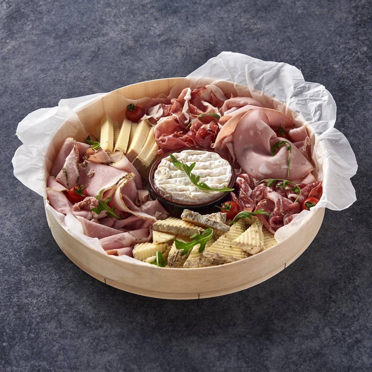 SERVICE TRAITEUR Boite apéro charcuterie et fromage 8 parts 1.200kg