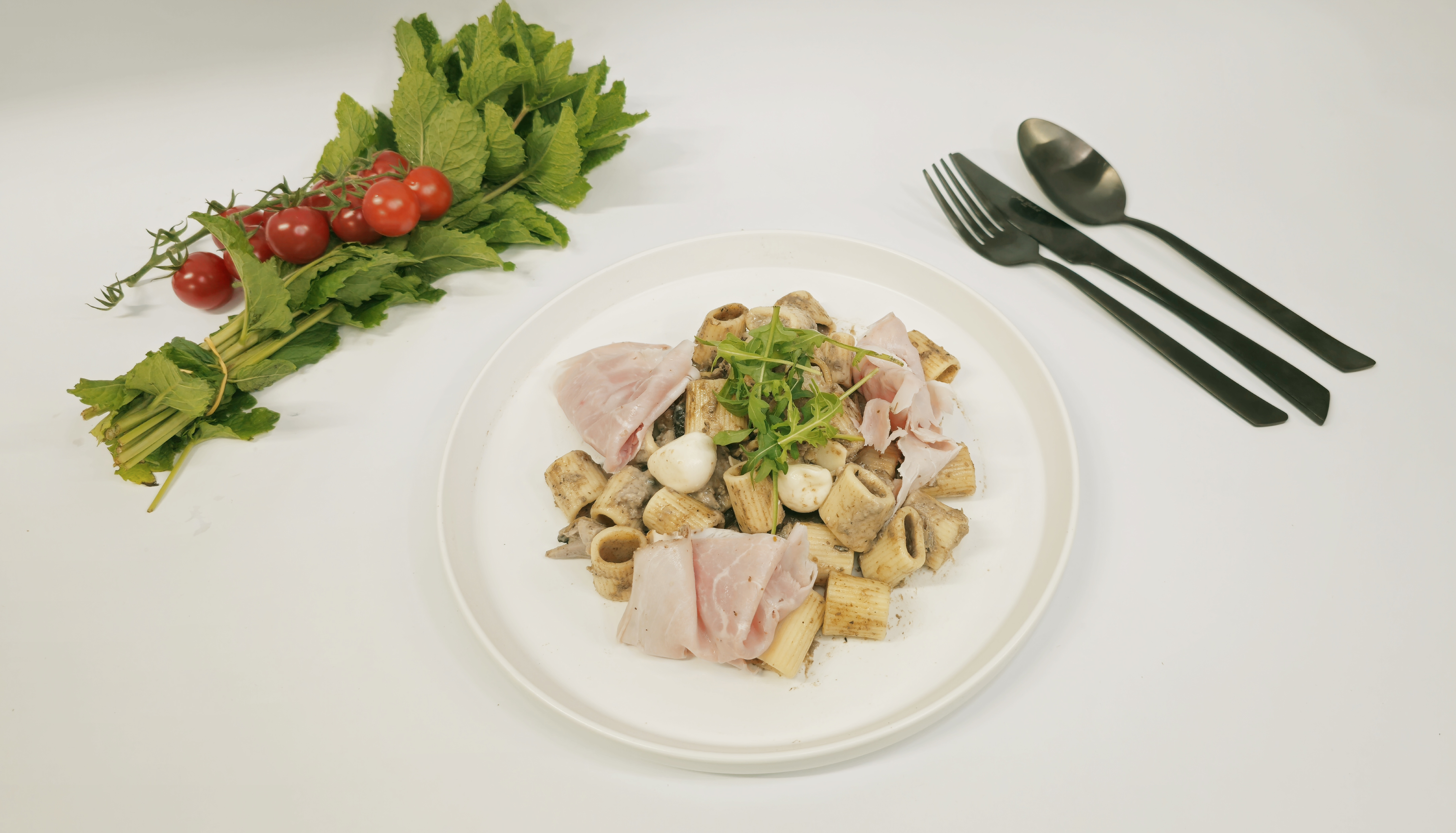 AUCHAN LE TRAITEUR Rigatoni truffes jambon 1 part 300g