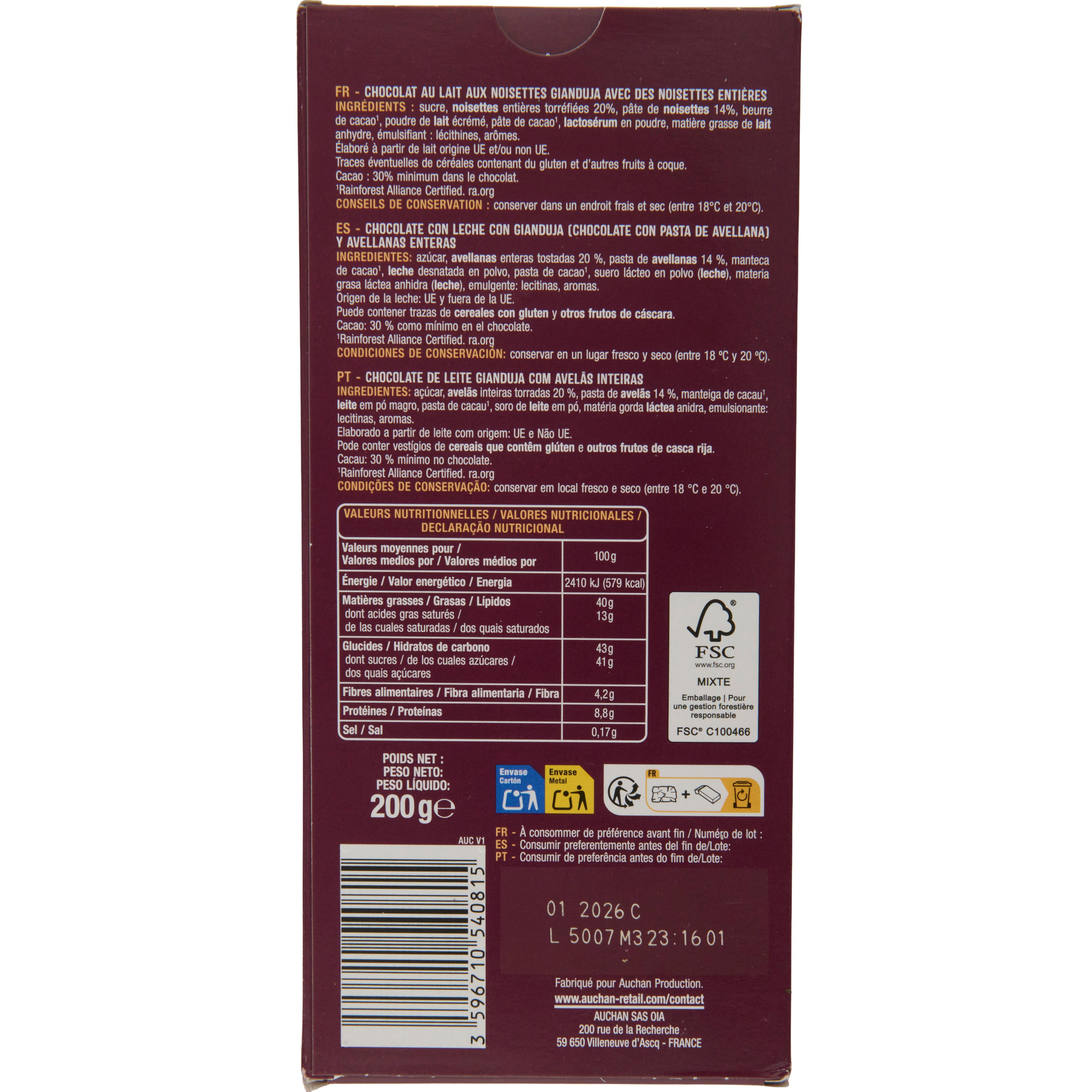 Voir la diapositive 2 : AUCHAN Tablette de chocolat au lait gianduja noisettes 200g