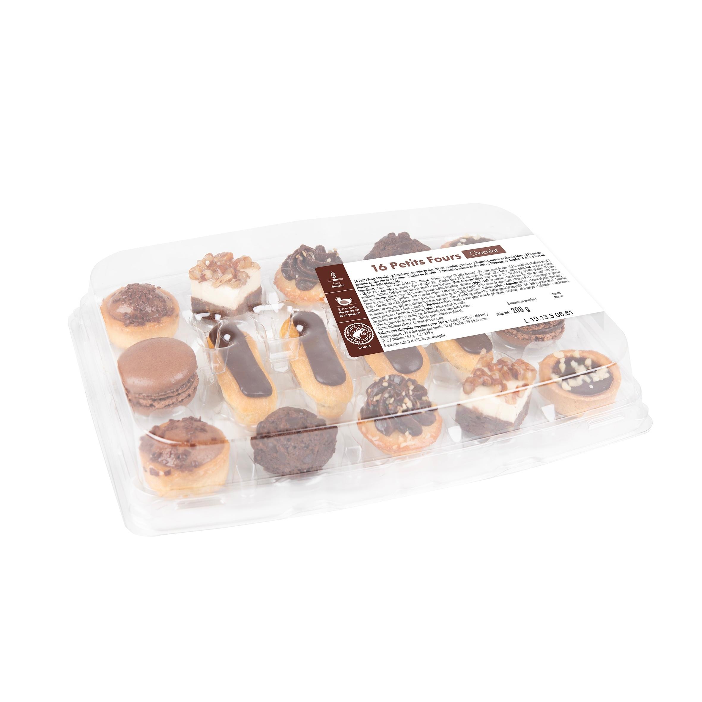 Voir la diapositive 2 : AUCHAN LE TRAITEUR Petits fours au chocolat 16 pièces 208g