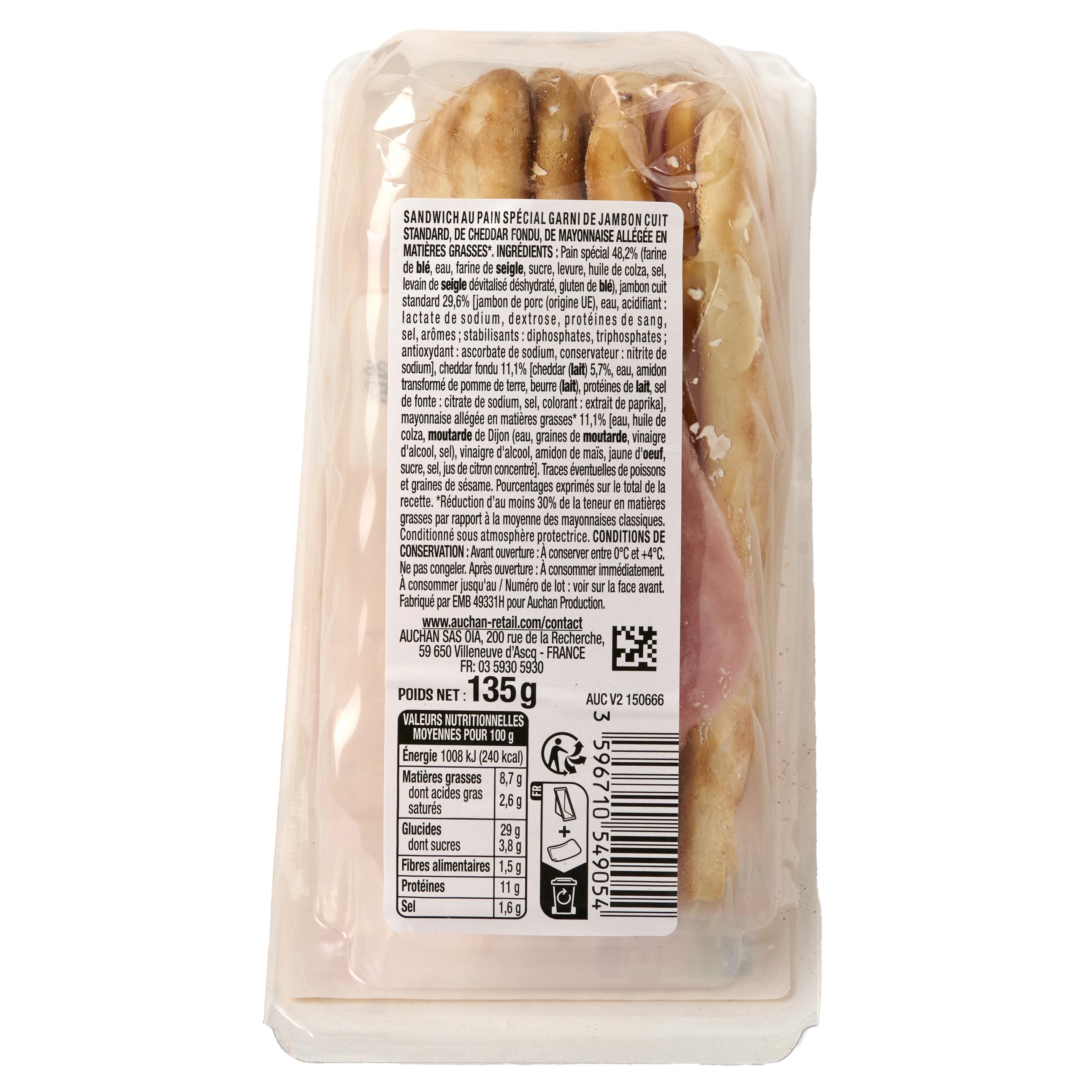 Voir la diapositive 3 : AUCHAN Sandwich suédois jambon cheddar 135g